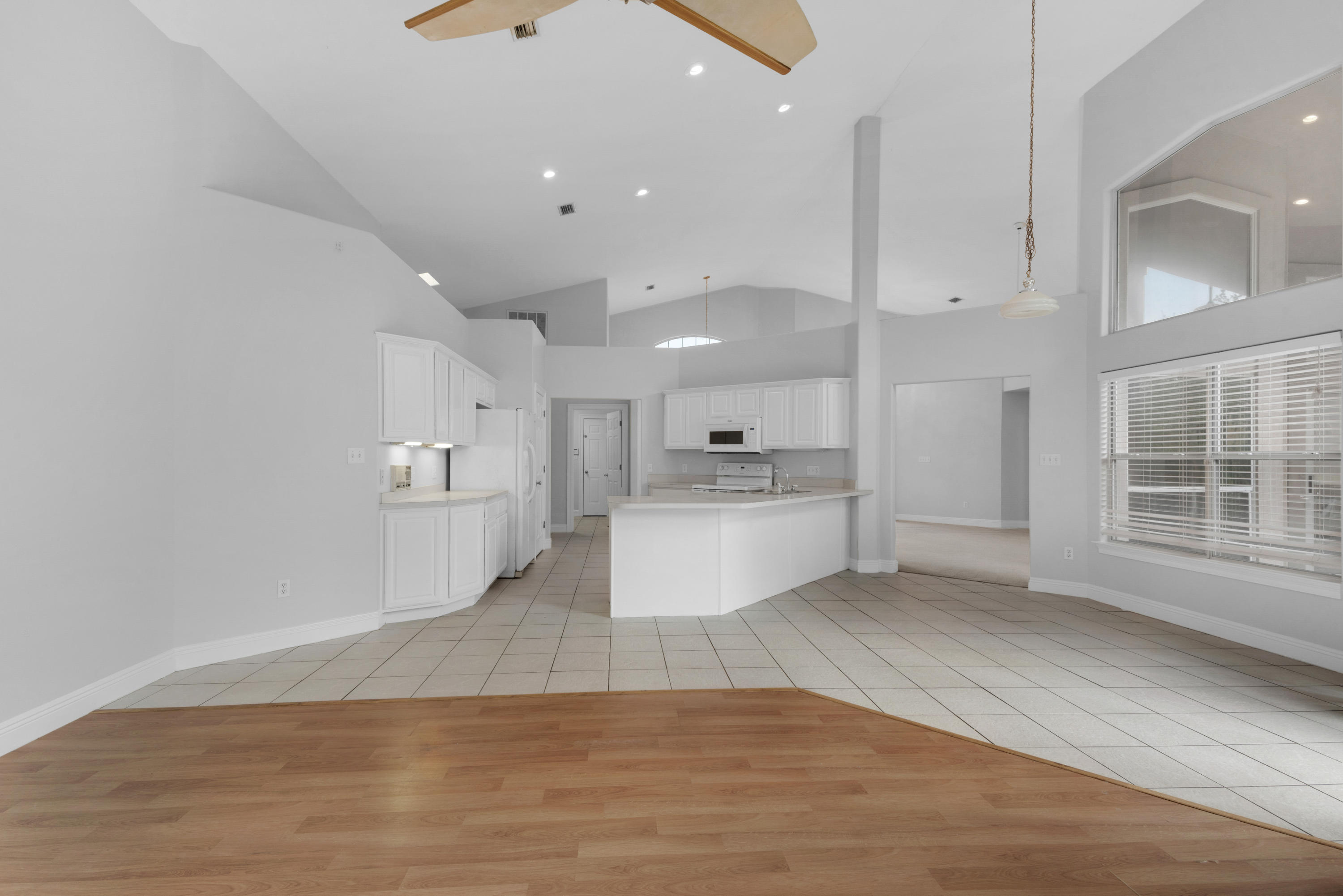 RIVIERA BEACH - Residential Lease