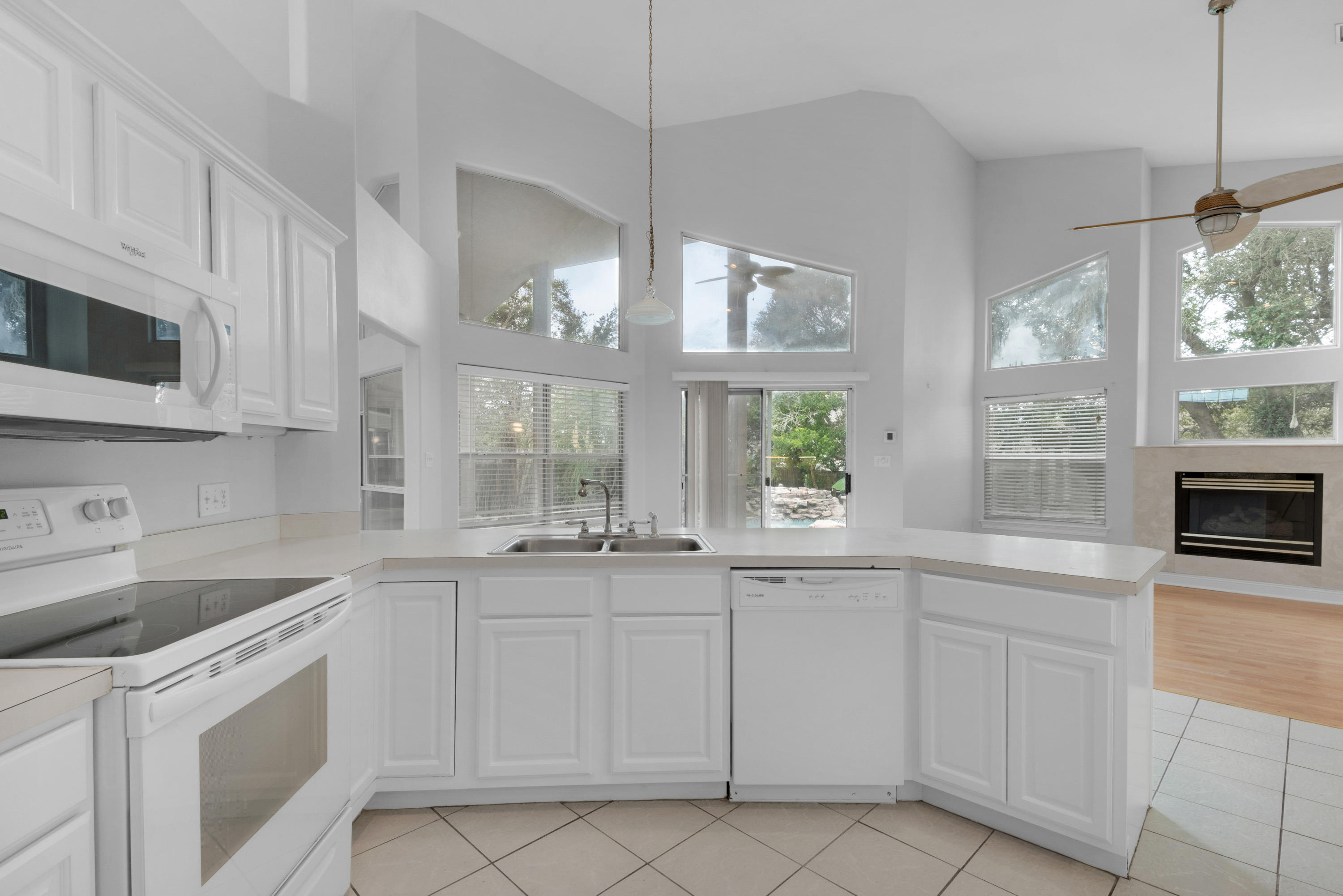 RIVIERA BEACH - Residential Lease