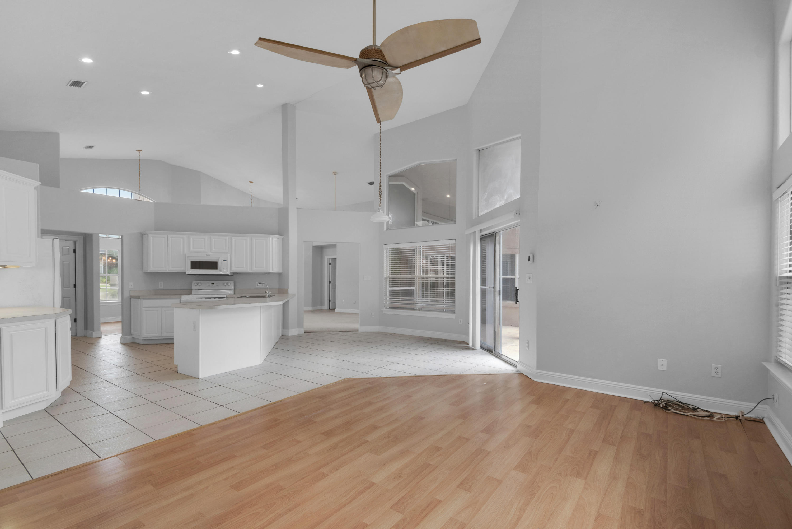 RIVIERA BEACH - Residential Lease