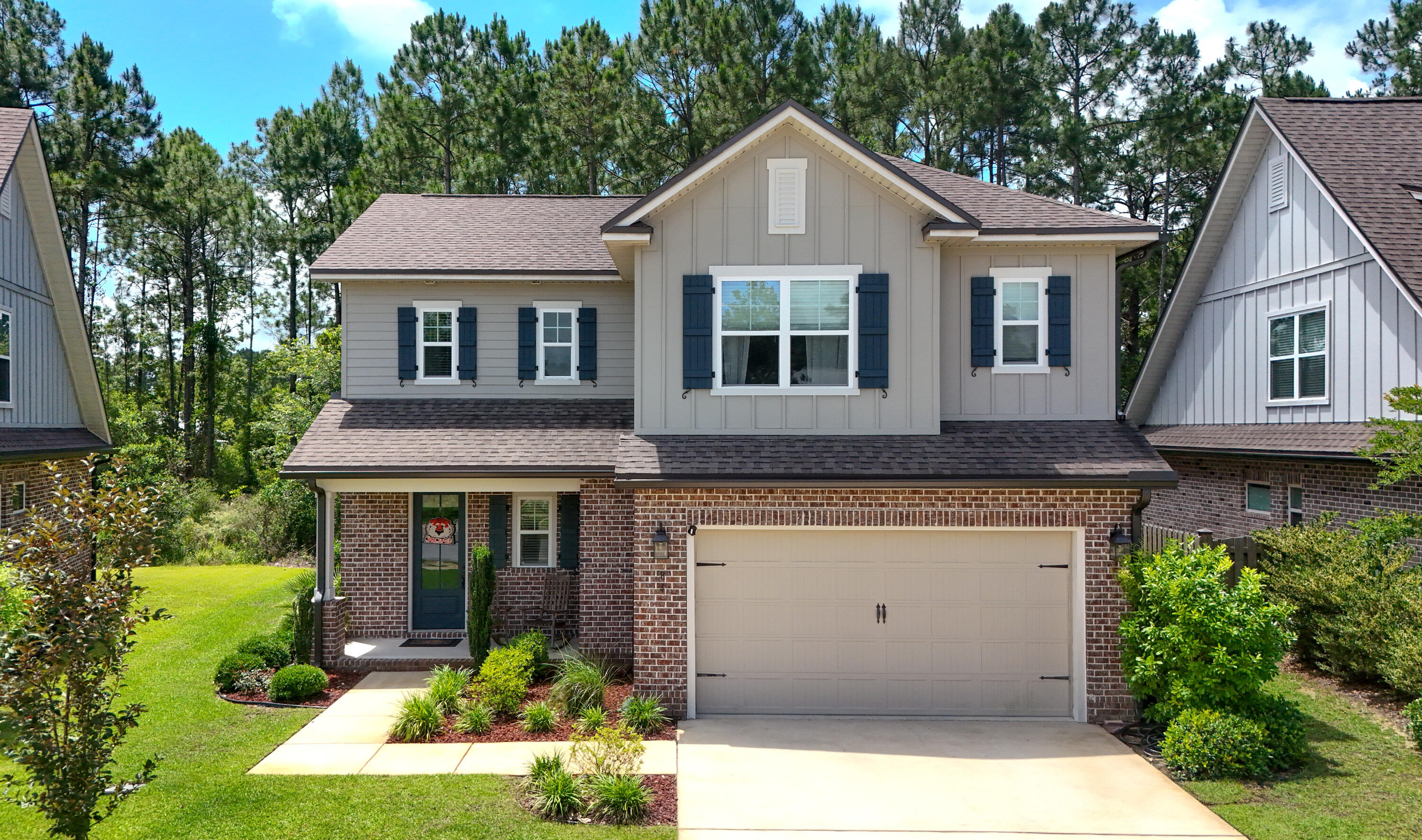 Welcome Home! This 4 bed, 2.5 bath gem by Randy Wise Homes features a smart layout, spacious living, and timeless finishes. You'll love the natural light, serene views, and quality craftsmanship throughout. Located in one of Freeport's most sought-after neighborhoods, enjoy easy access to parks, schools, and the Bay. Walk to the playground, community pool, fishing ponds, and dog park--fun for all ages! Plus, you're just minutes from the marina, boat launches, and Sports Complex. This one checks all the boxes!