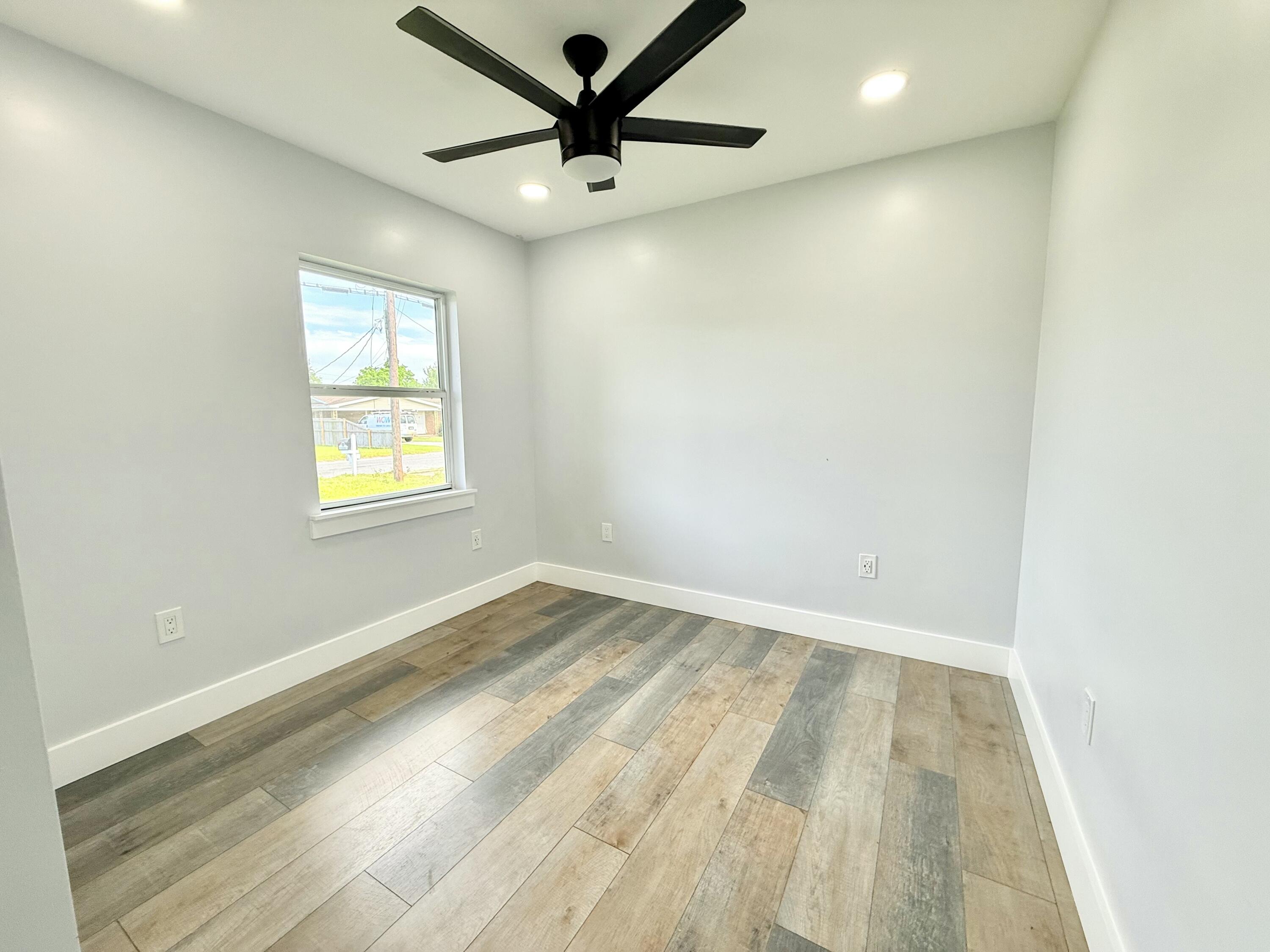HENTZ 1ST ADDN UNIT B - Residential