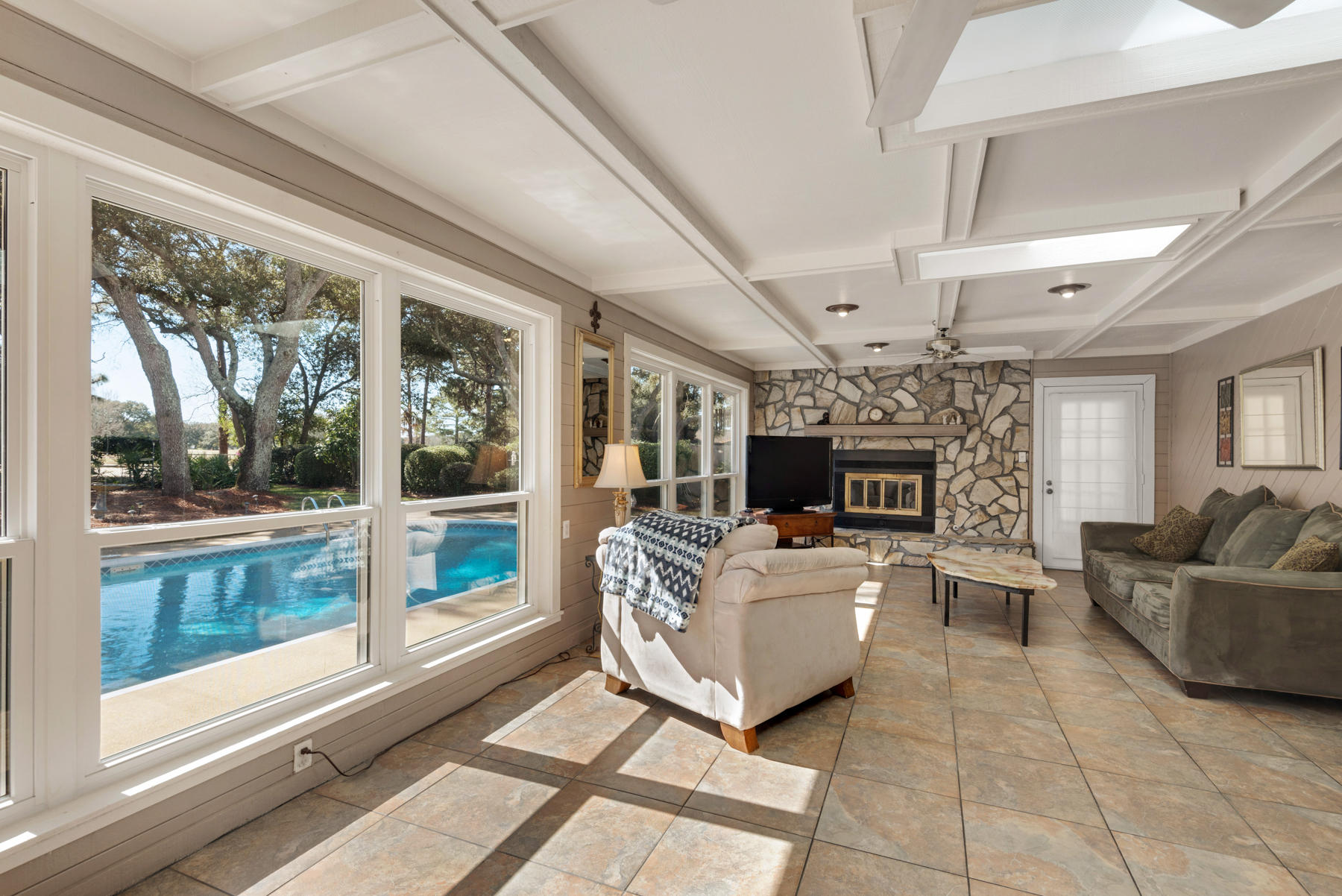 LAKE LORRAINE ESTATES 3 - Residential