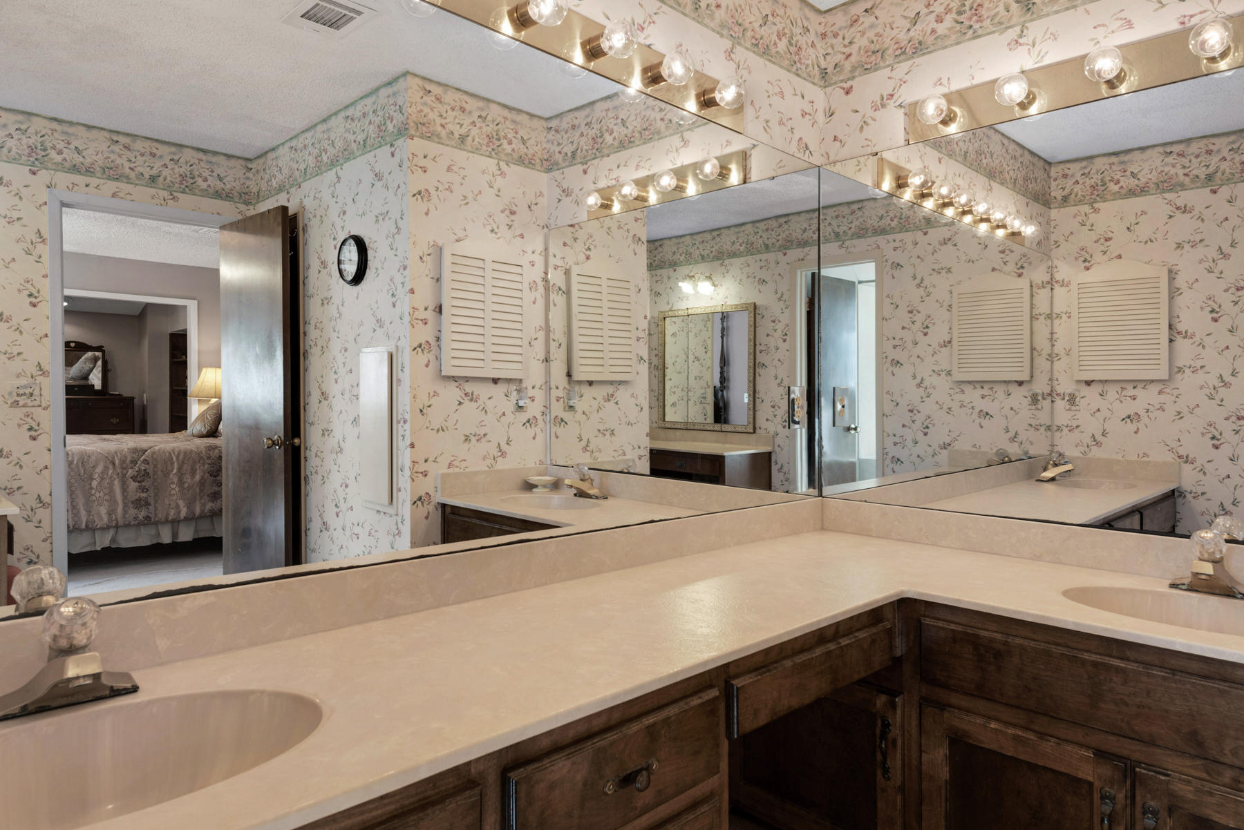 LAKE LORRAINE ESTATES 3 - Residential