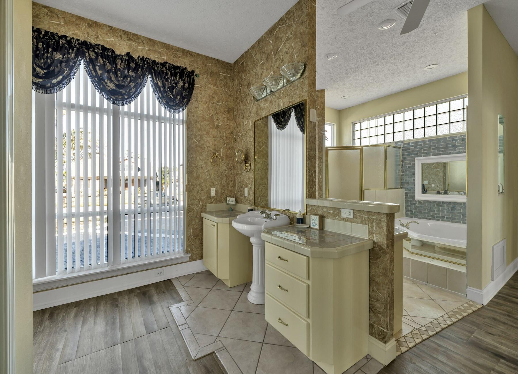 NORTHSHORE ADDN PH 7 - Residential