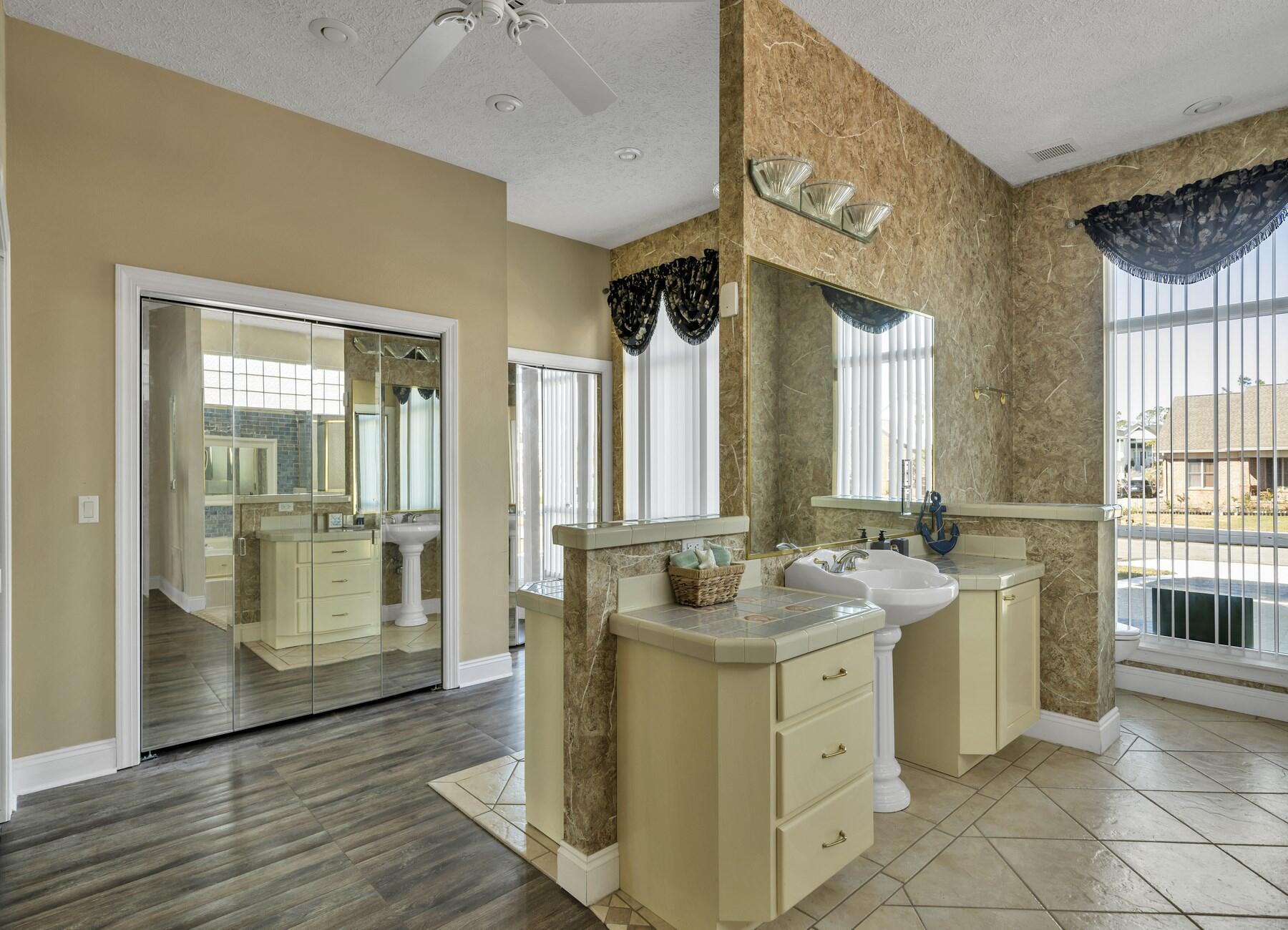 NORTHSHORE ADDN PH 7 - Residential