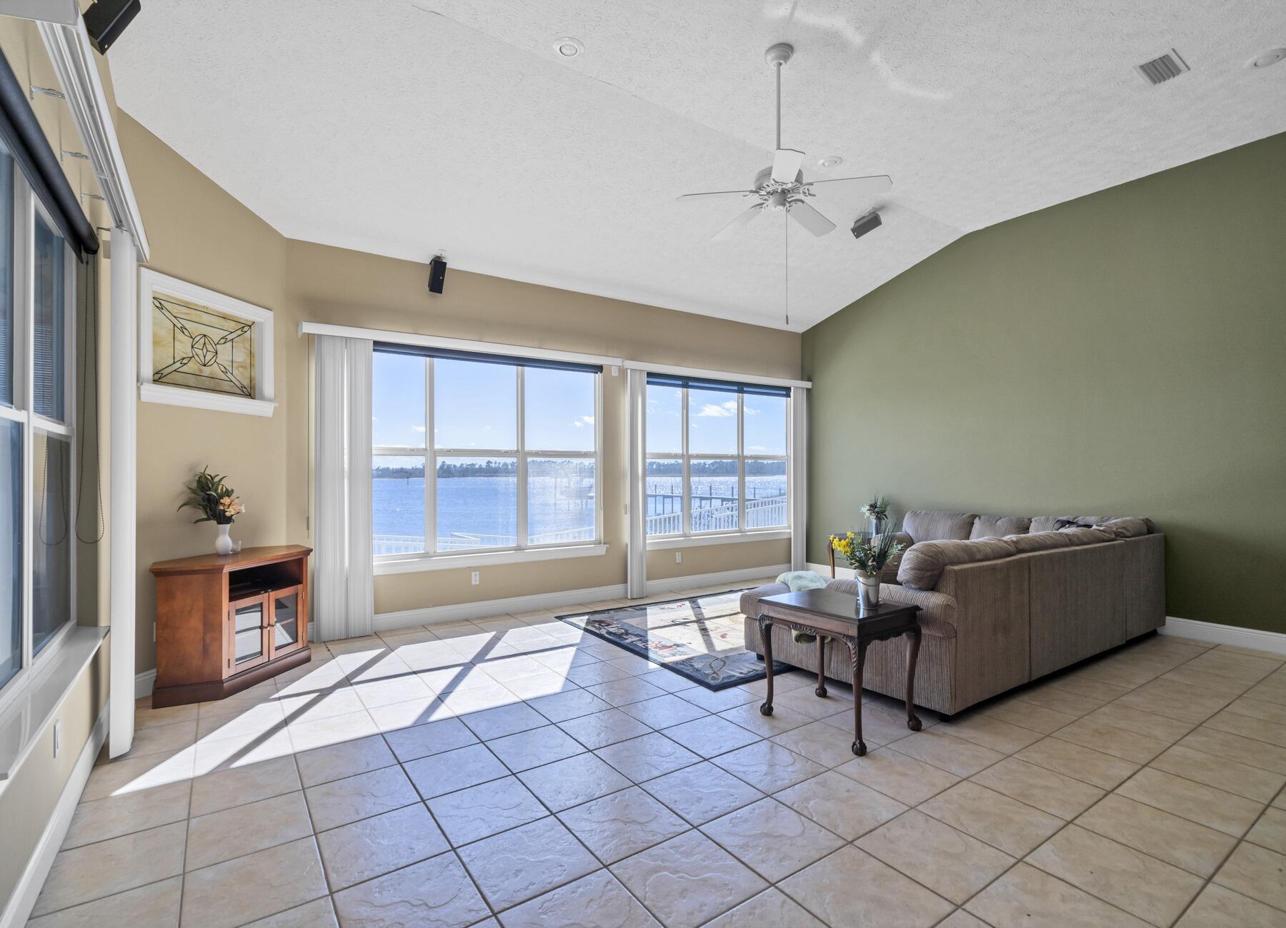 NORTHSHORE ADDN PH 7 - Residential