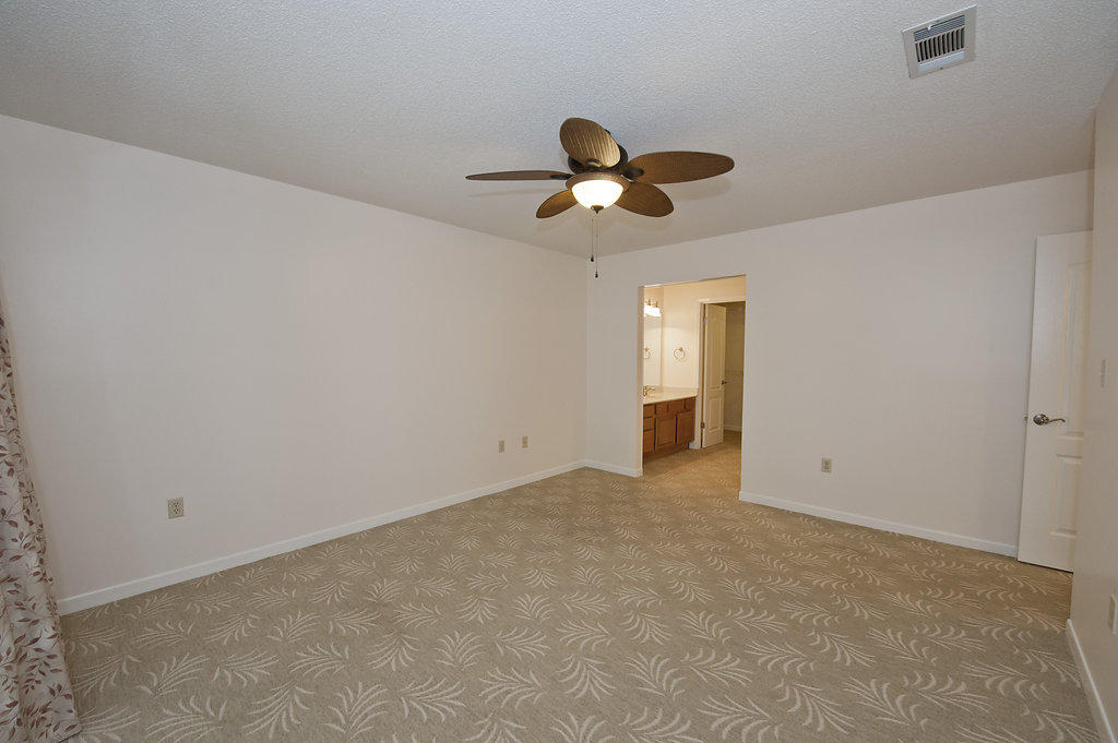 ROYAL OAKS - Residential