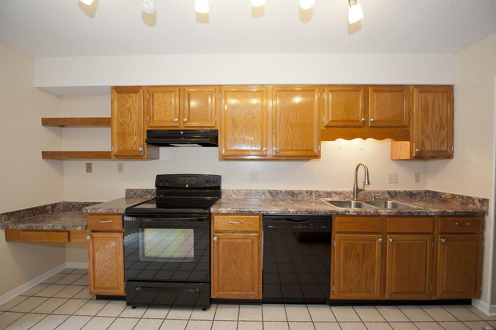 ROYAL OAKS - Residential