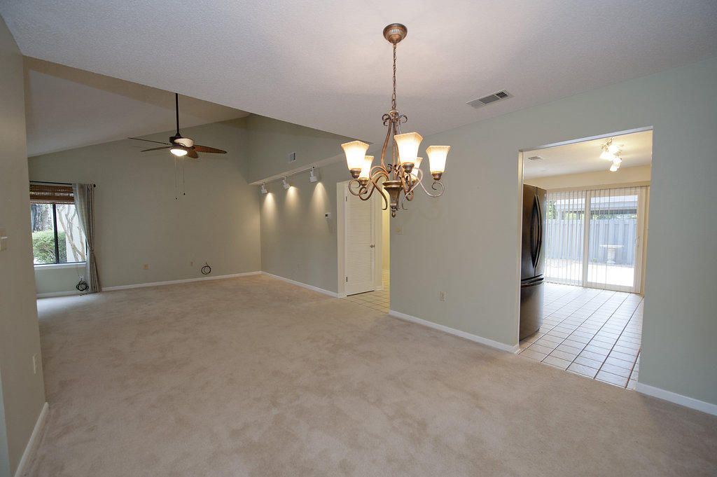 ROYAL OAKS - Residential