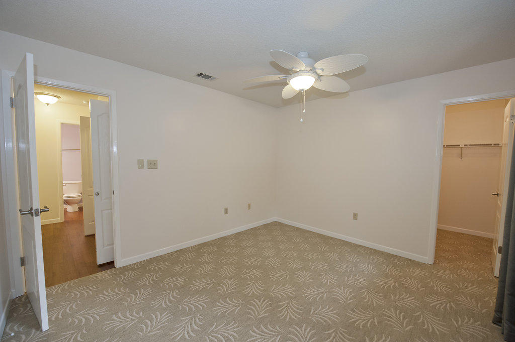 ROYAL OAKS - Residential