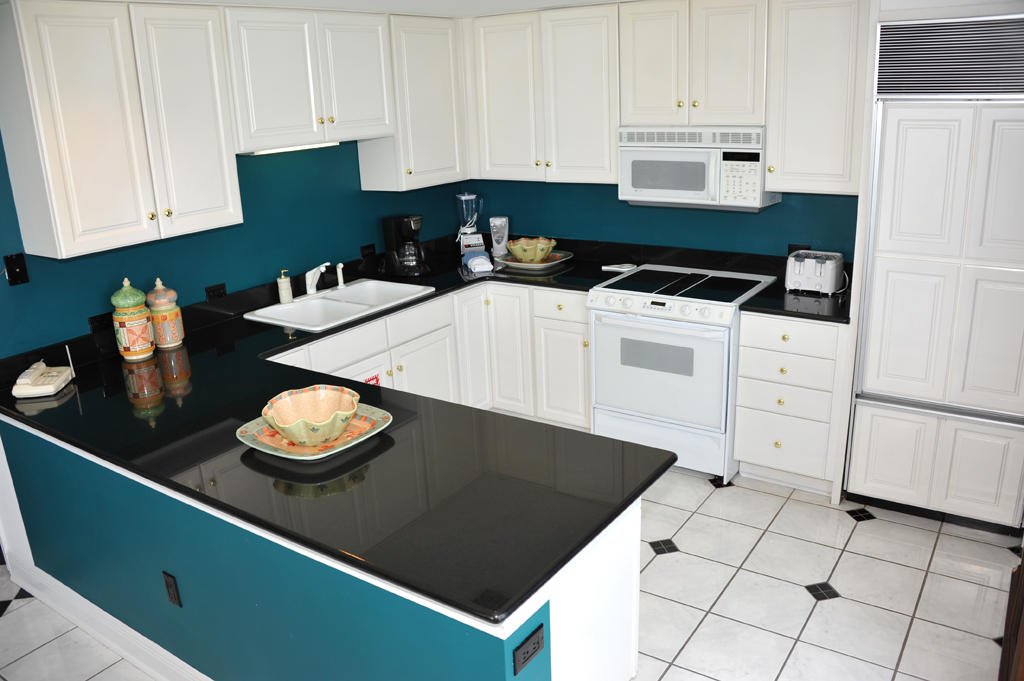 BELLE MER CONDOMINIUM - Residential