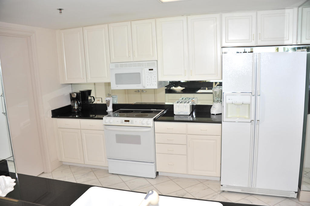 BELLE MER CONDOMINIUM - Residential