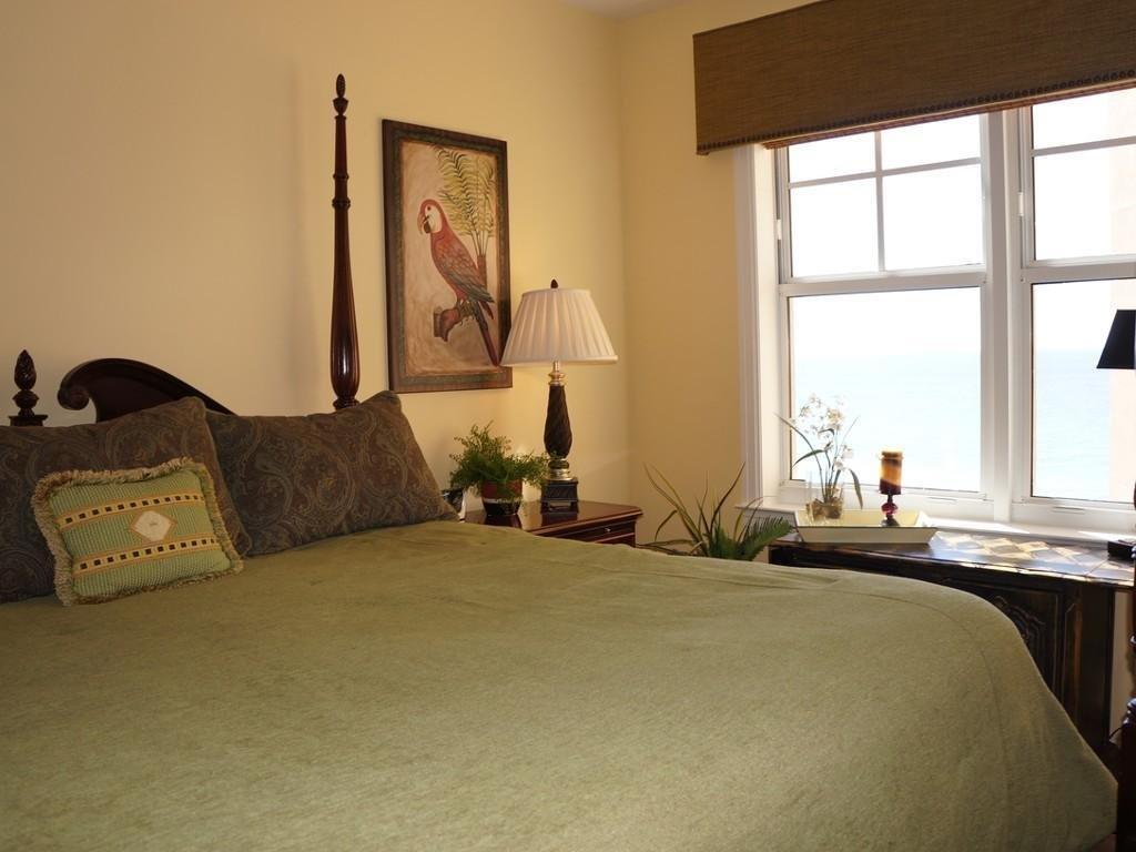 En Soleil Condo - Residential