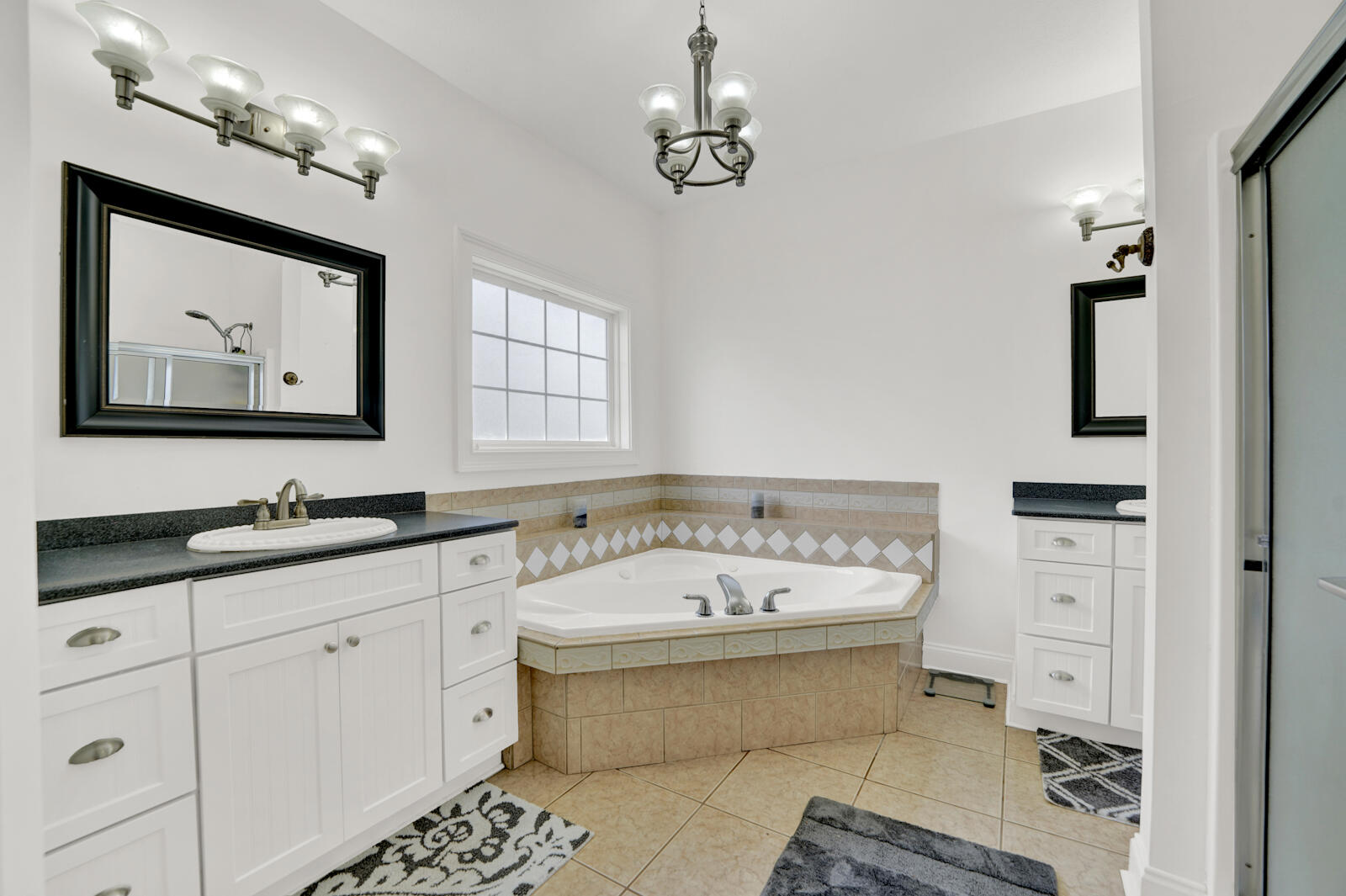 Kirkland Manor - Residential
