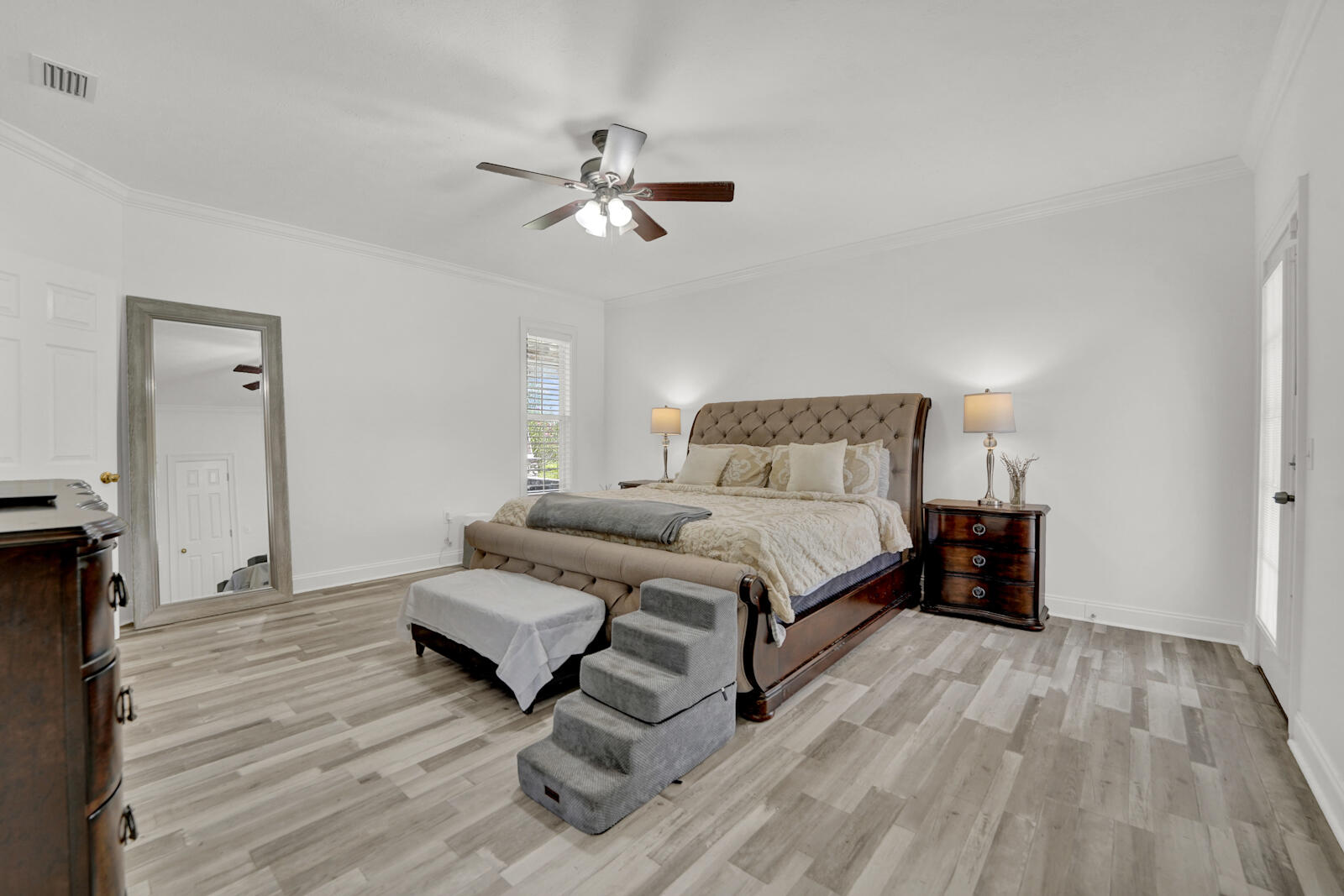 Kirkland Manor - Residential