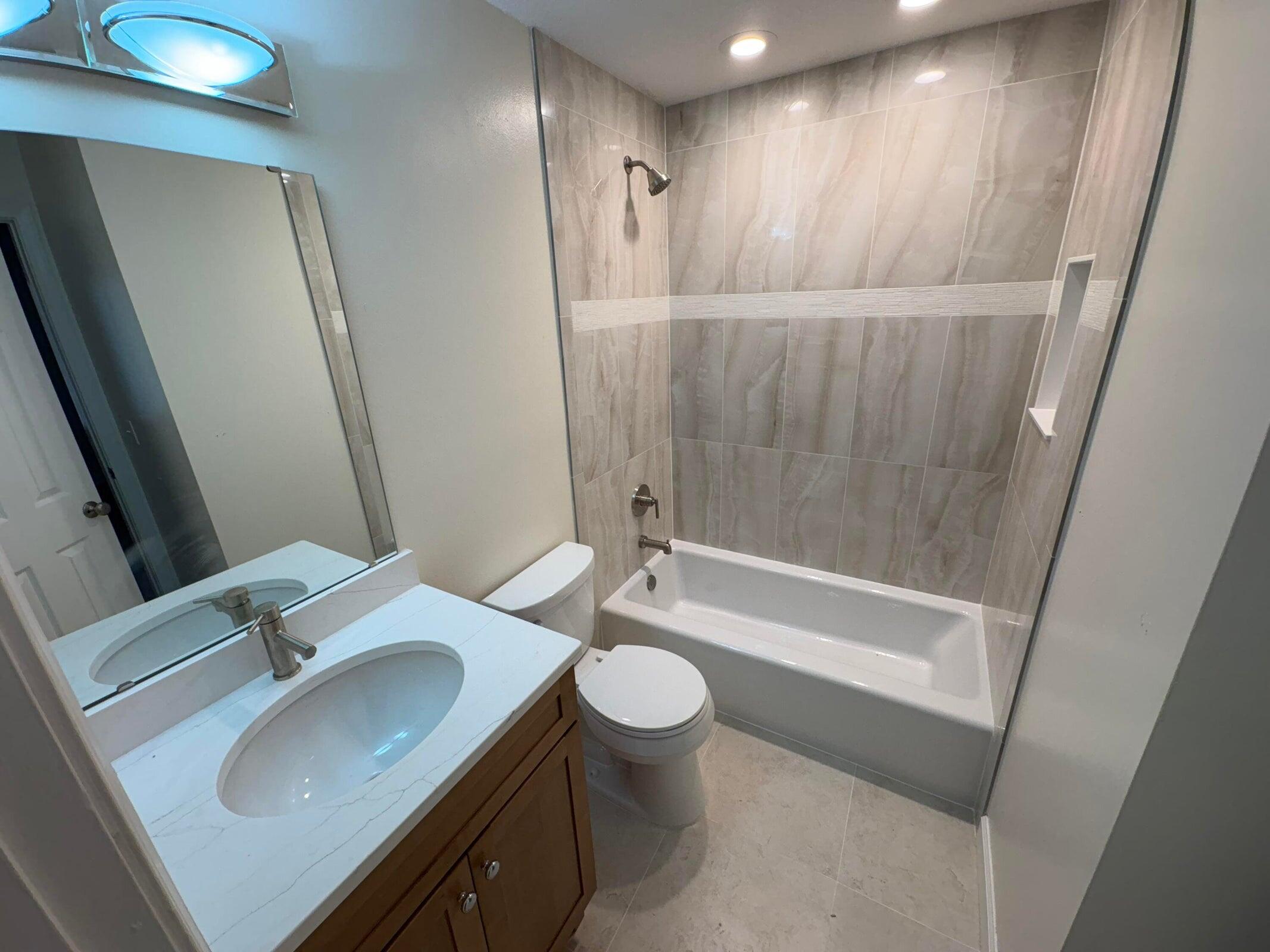 LAKESIDE CONDO AT BLUEWATER BAY - Residential Lease