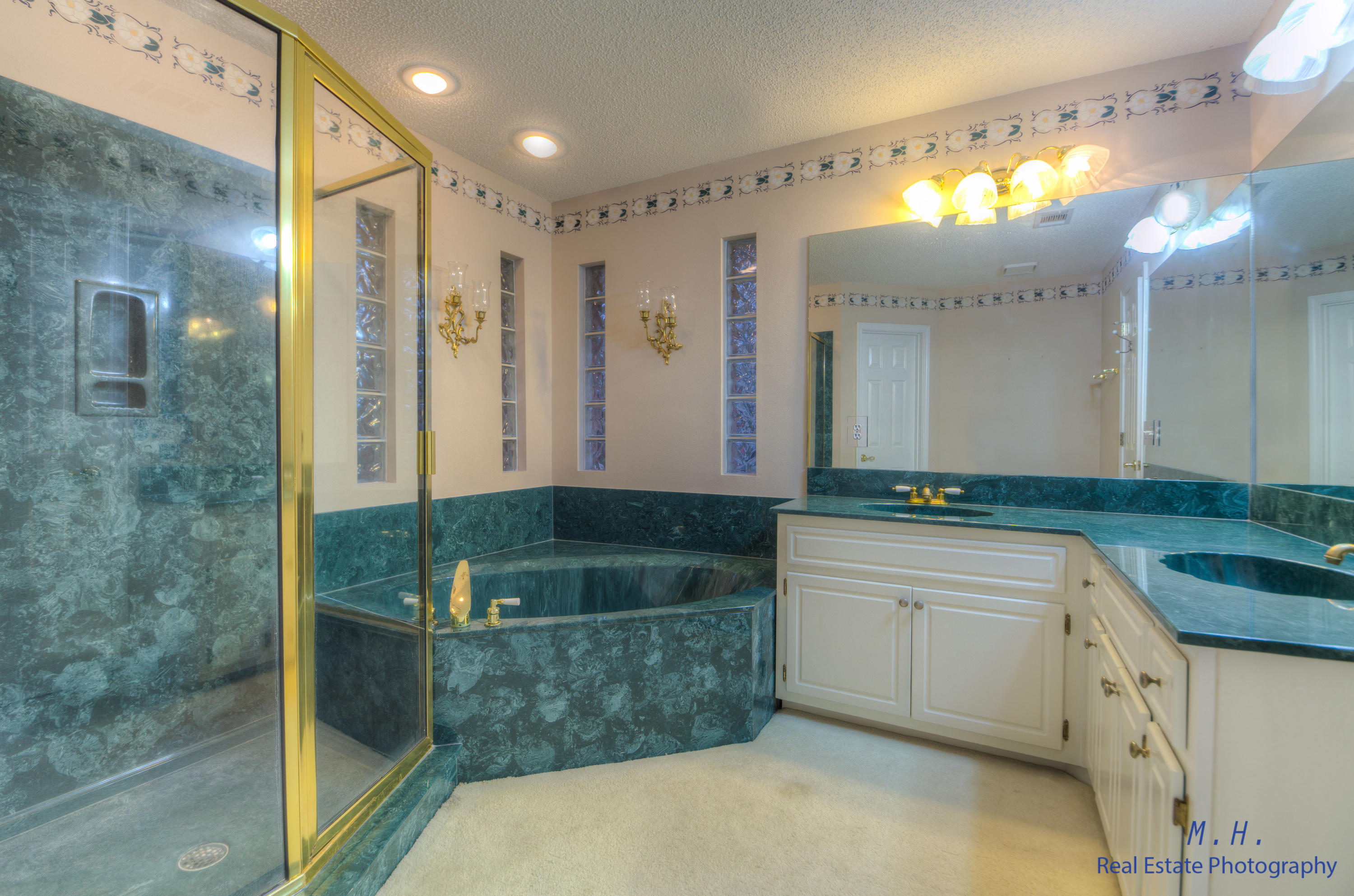 PINNACLE POINT - Residential