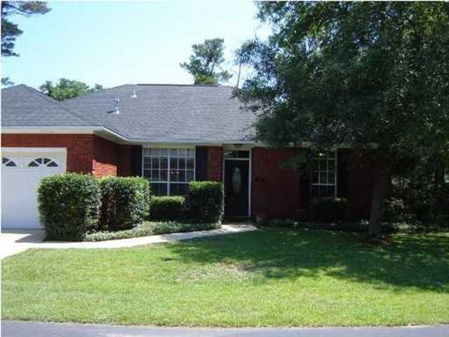 Available July 14th! This beautiful 3 bedroom, 2 bath Bluewater Bay home is on a great corner lot on a speed controlled street with no outlet. The split bedroom floor plan includes a nice vaulted ceiling in the living room as well as a cozy gas log fireplace. A heated/cooled Florida room will give you extra space to view the fenced backyard. The kitchen has an island, stainless appliances, and a breakfast nook, plus a separate formal dining area. The master bedroom contains a walk-in closet and a master bath complete with garden tub. Pets under 25lbs may be allowed with non-refundable $400 pet fee. No inside smoking.