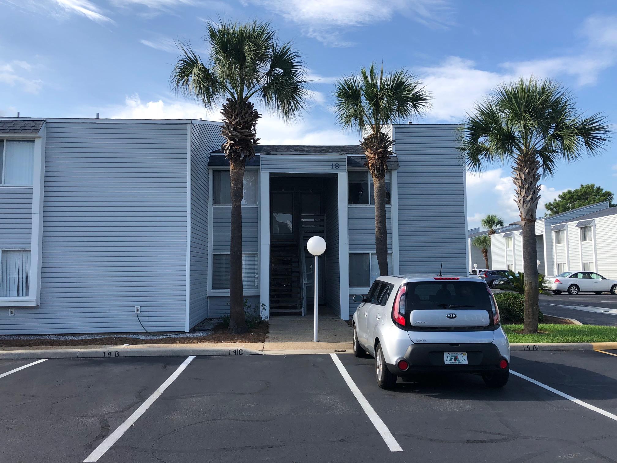 FINISTERRA CONDOMINIUM - Residential