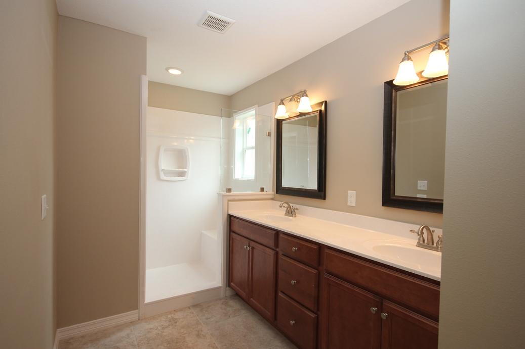 HUNTERS' RIDGE - Residential