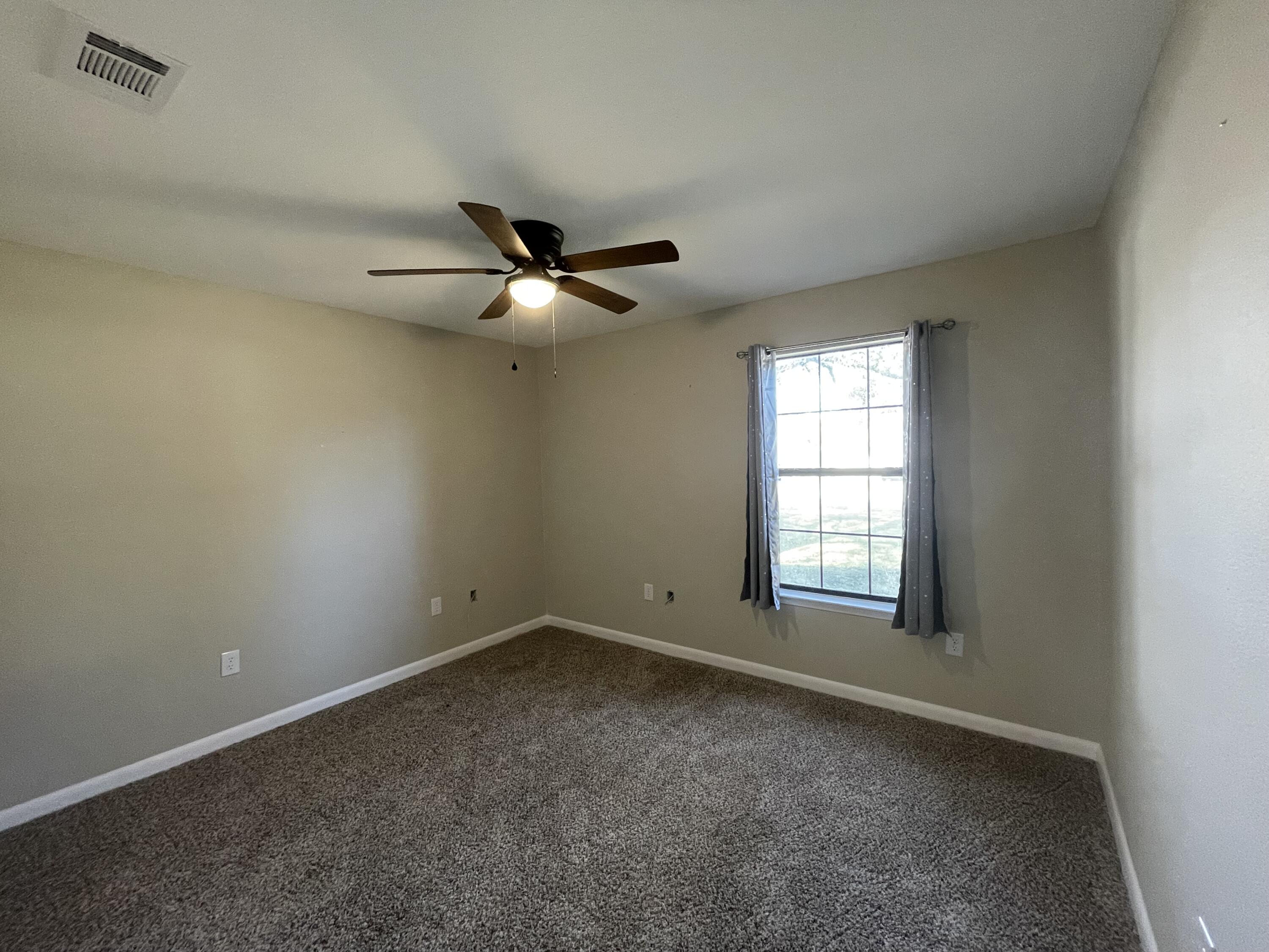 COUNTRYVIEW ESTATES 1ST ADDN - Residential Lease