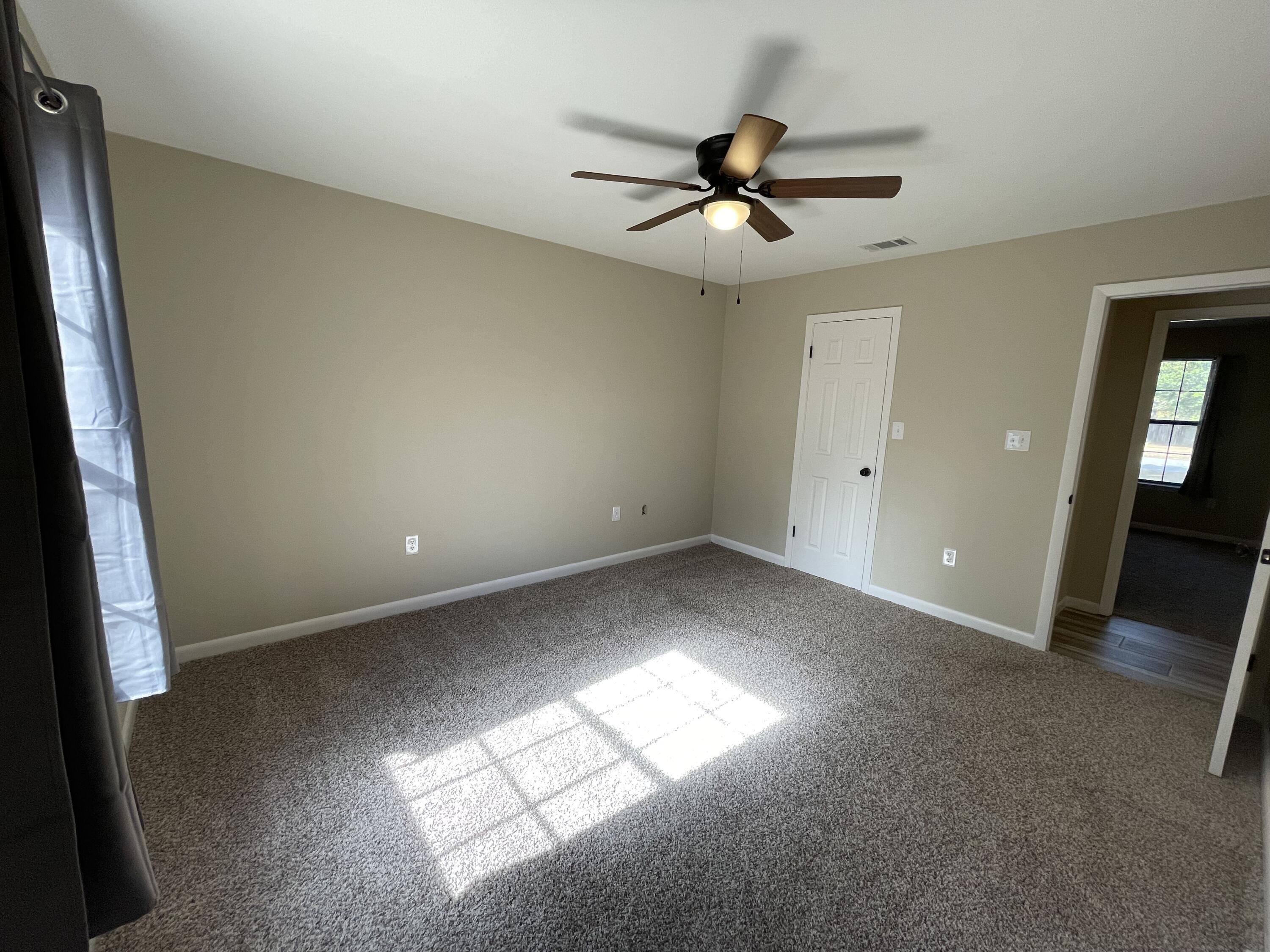 COUNTRYVIEW ESTATES 1ST ADDN - Residential Lease