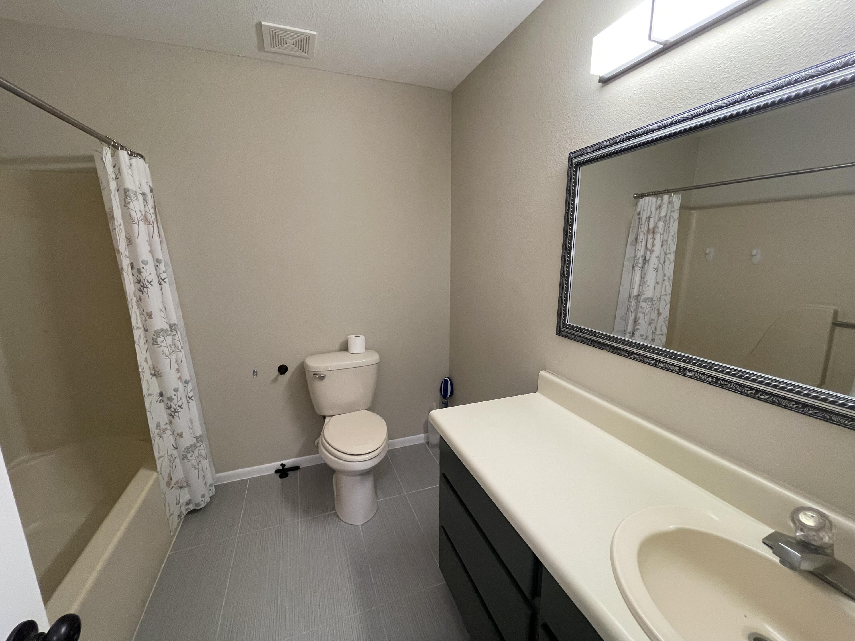 COUNTRYVIEW ESTATES 1ST ADDN - Residential Lease