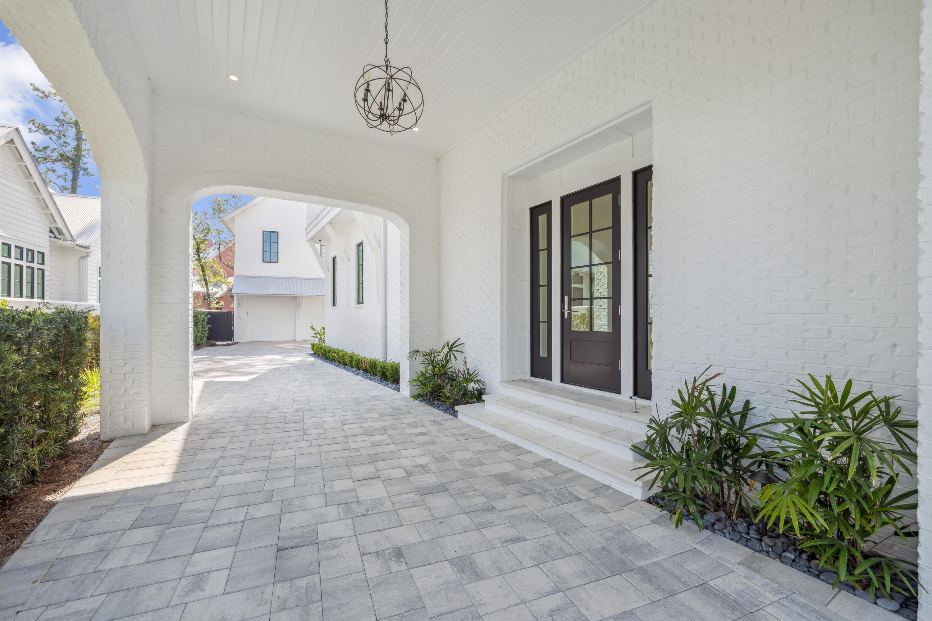 CHURCHILL OAKS - Residential