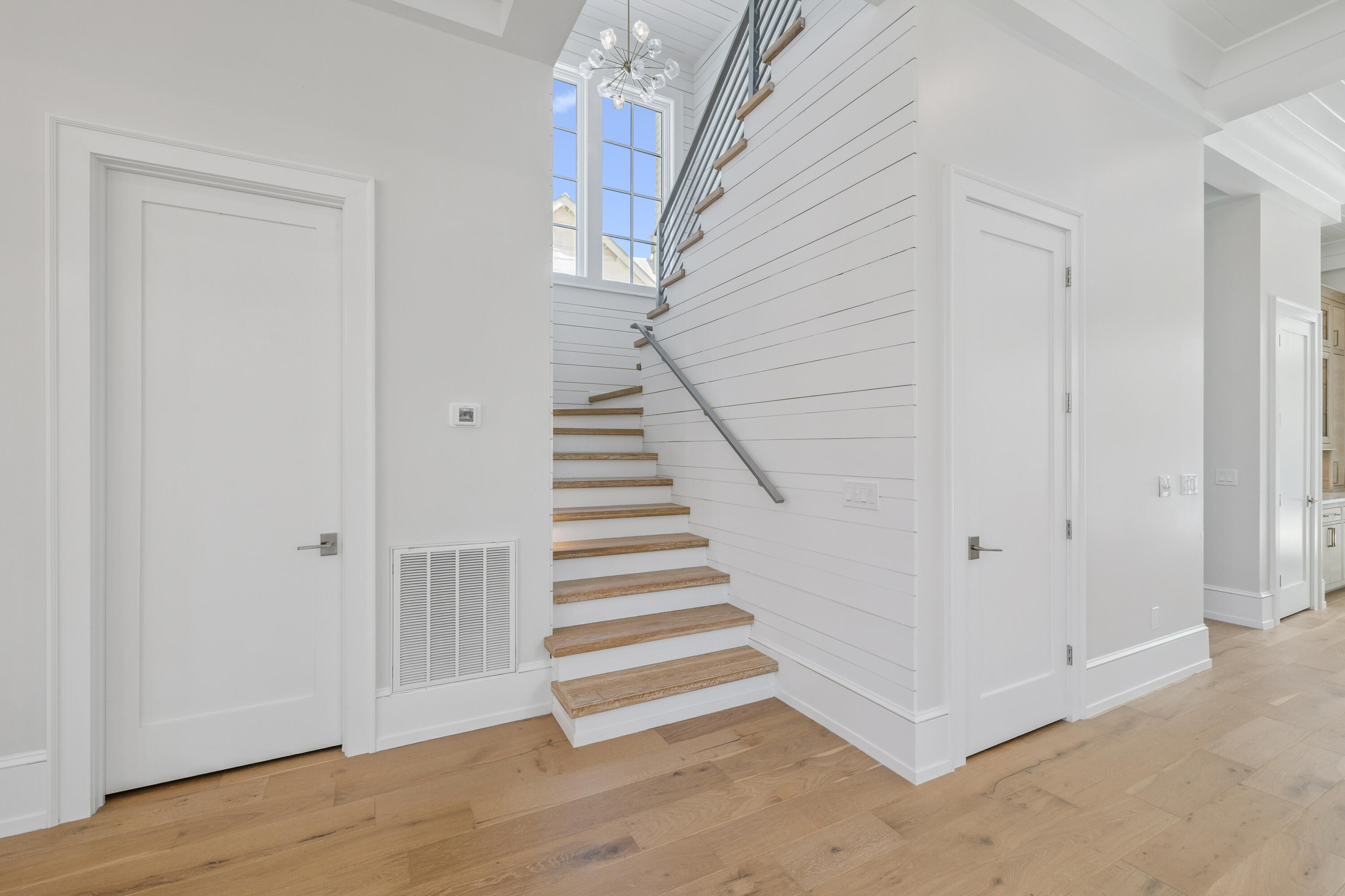 CHURCHILL OAKS - Residential