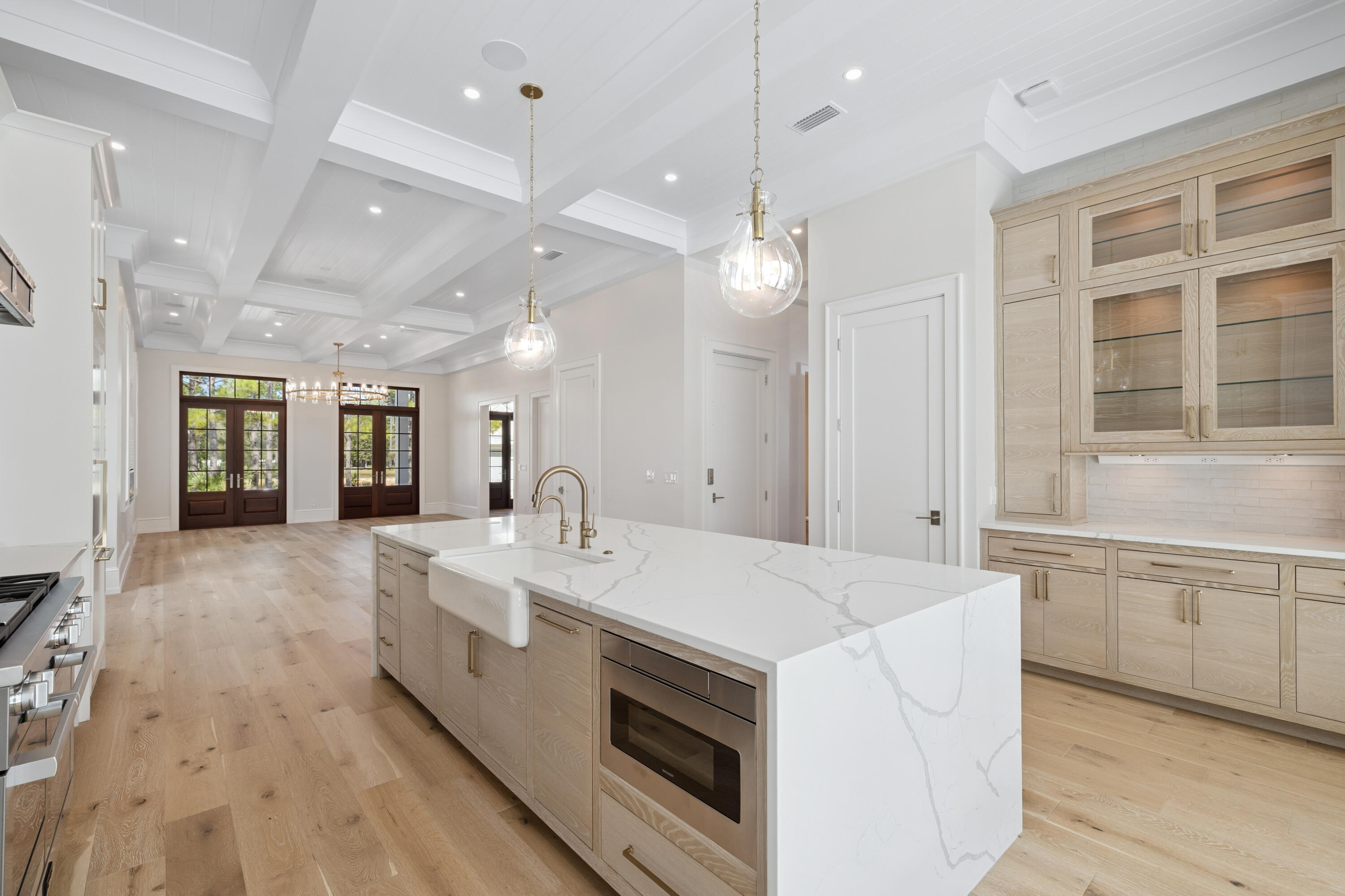 CHURCHILL OAKS - Residential