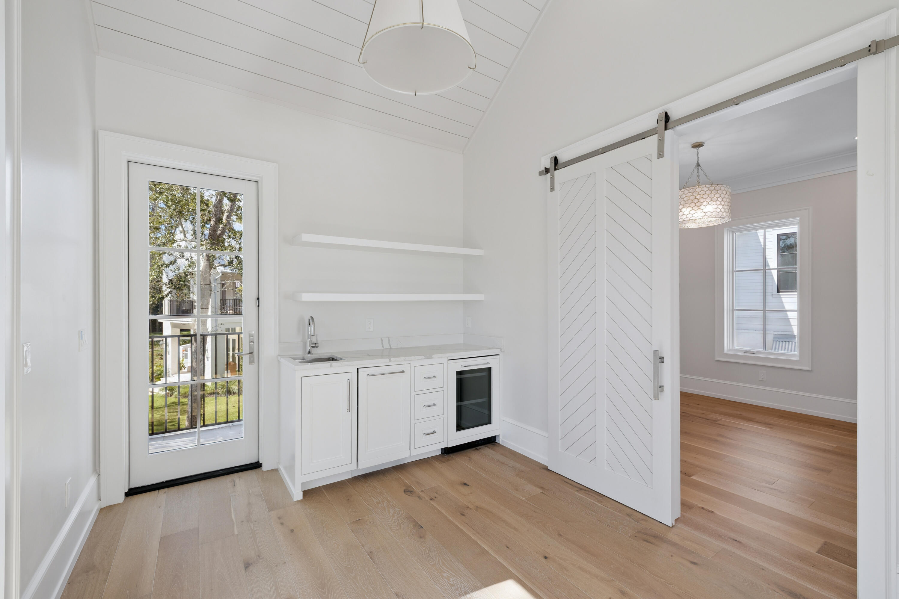 CHURCHILL OAKS - Residential