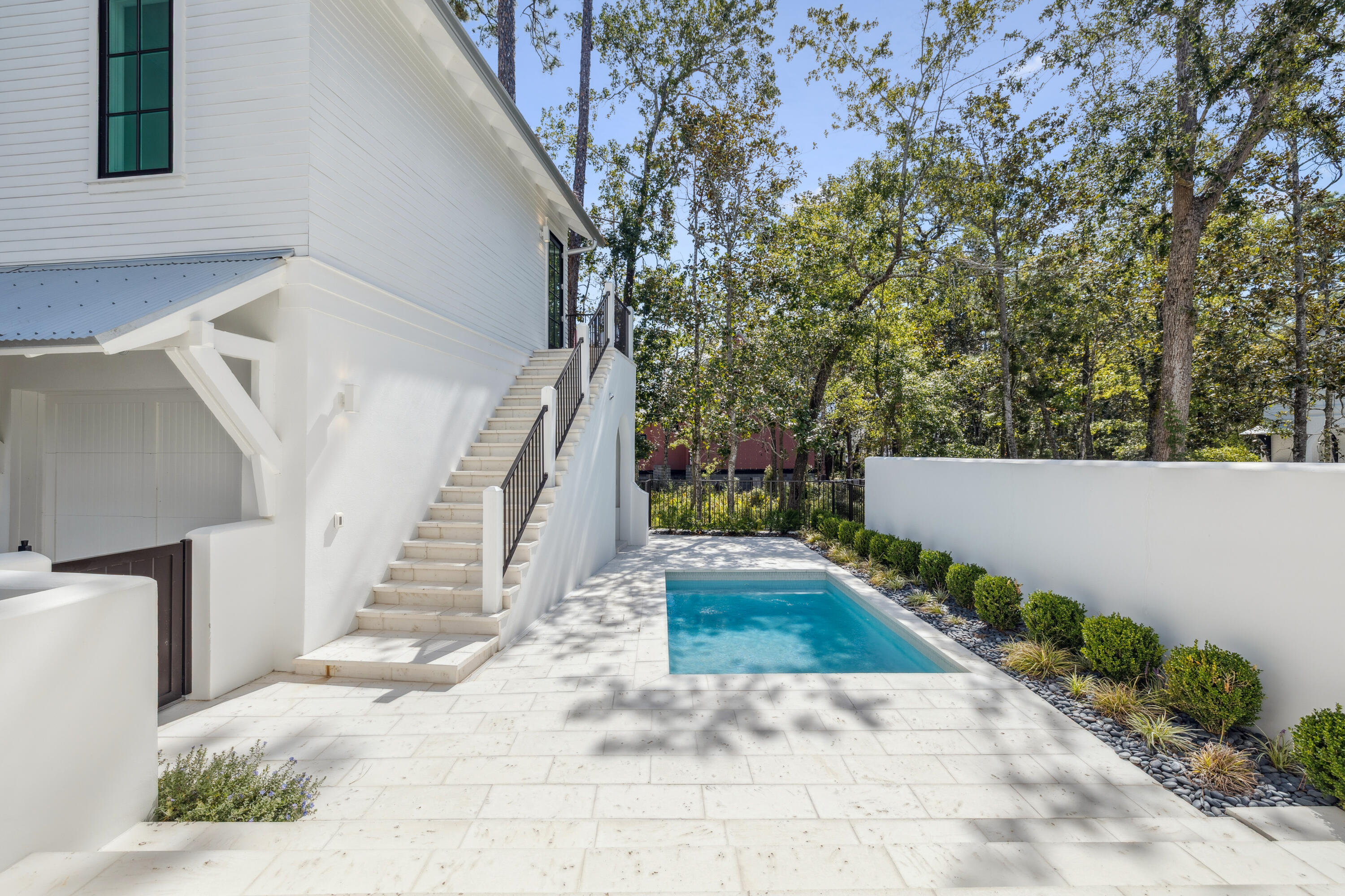 CHURCHILL OAKS - Residential