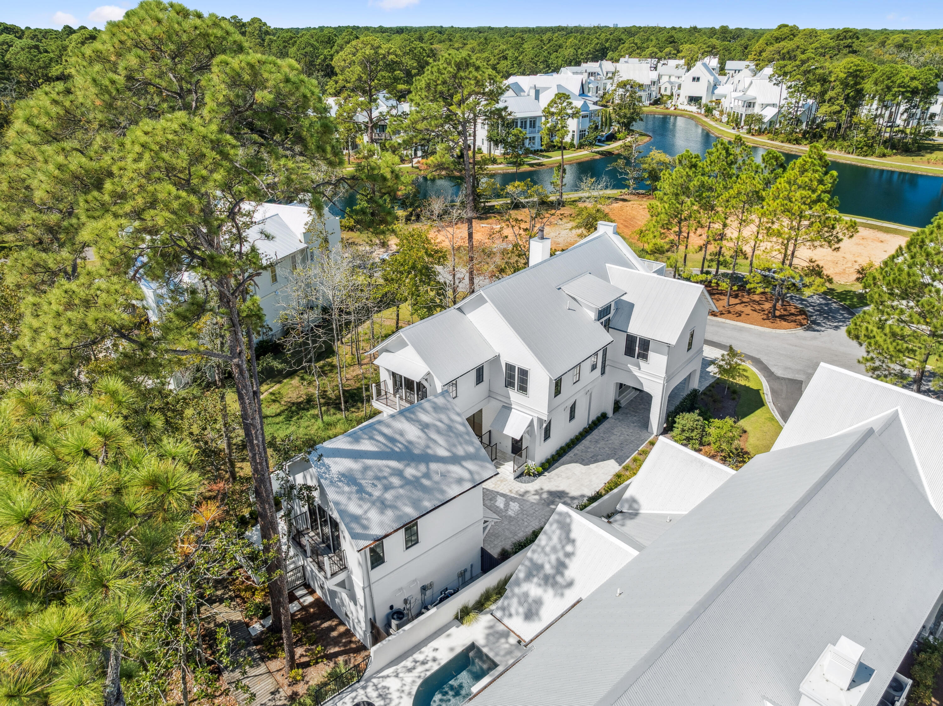 CHURCHILL OAKS - Residential