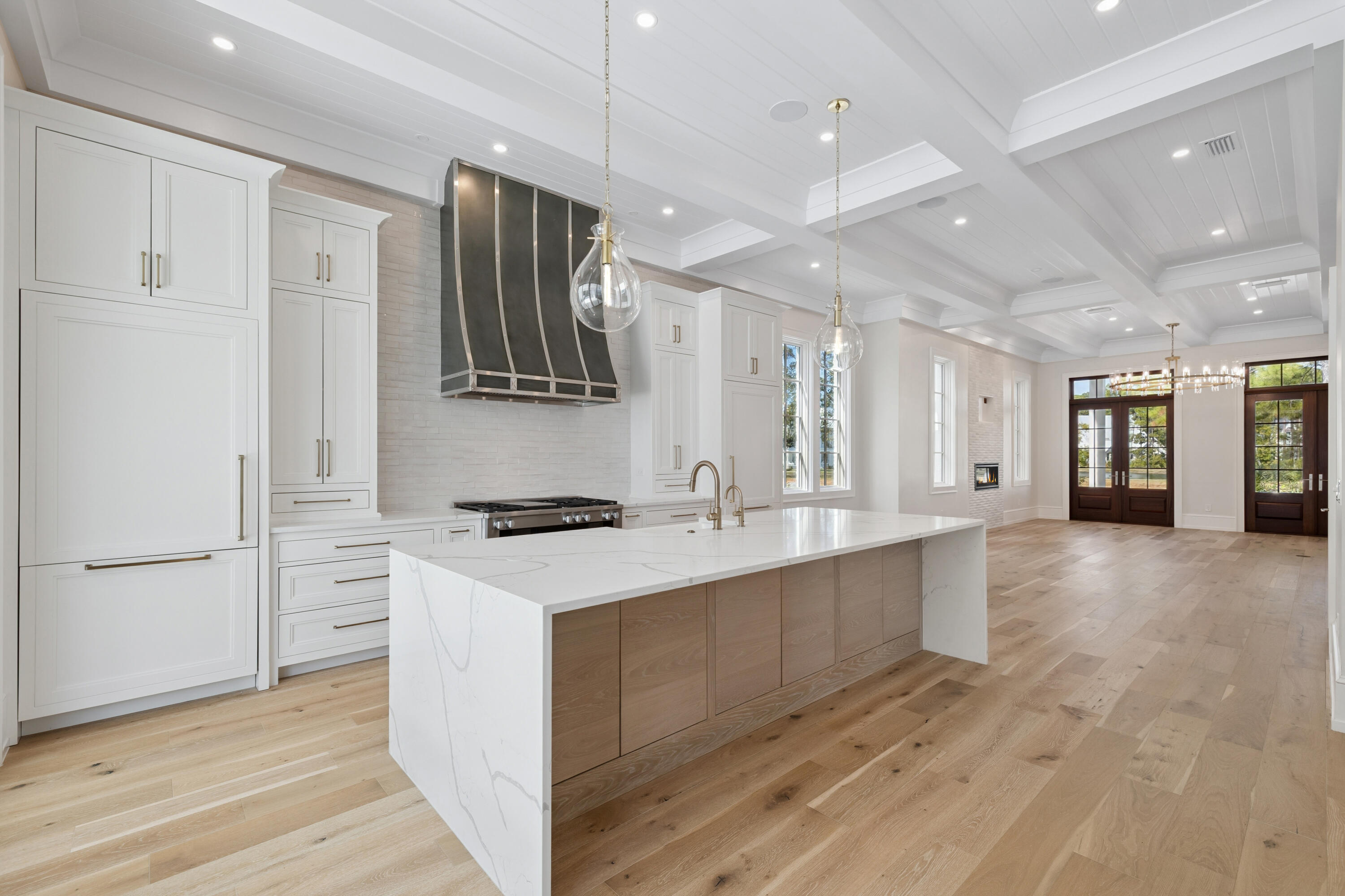 CHURCHILL OAKS - Residential