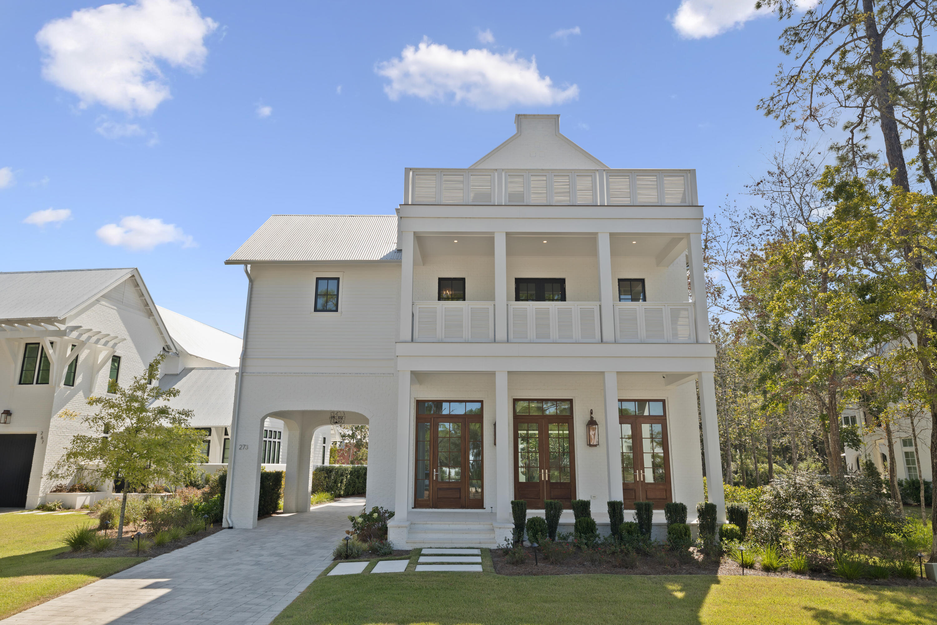 CHURCHILL OAKS - Residential