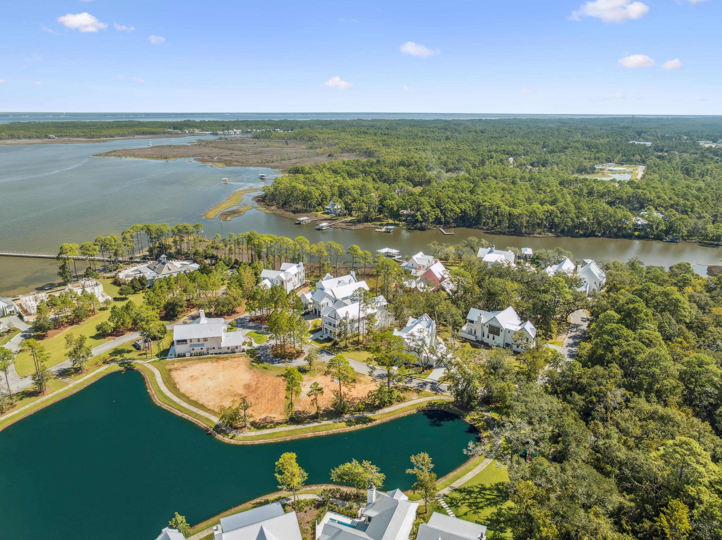 CHURCHILL OAKS - Residential
