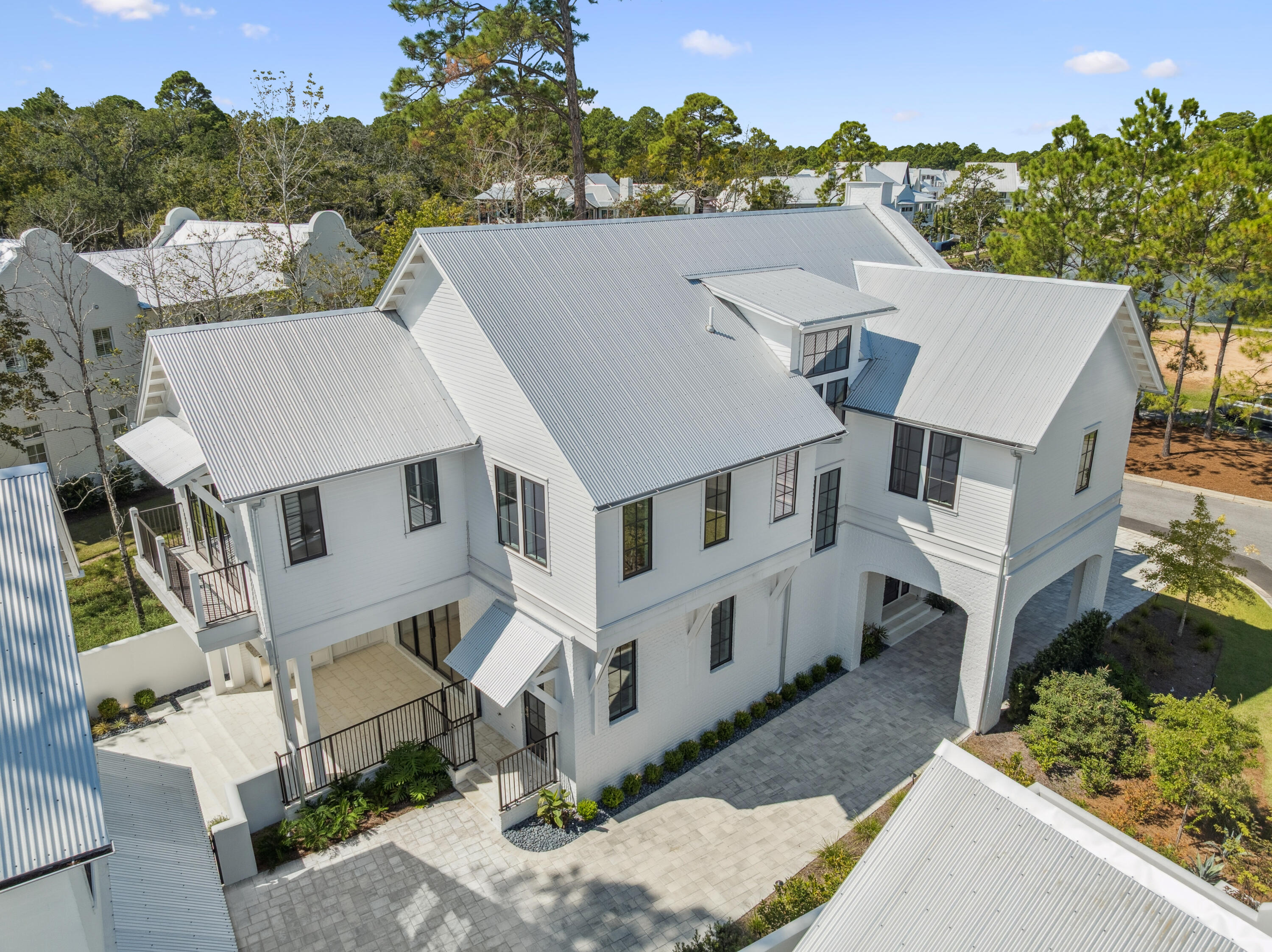 CHURCHILL OAKS - Residential