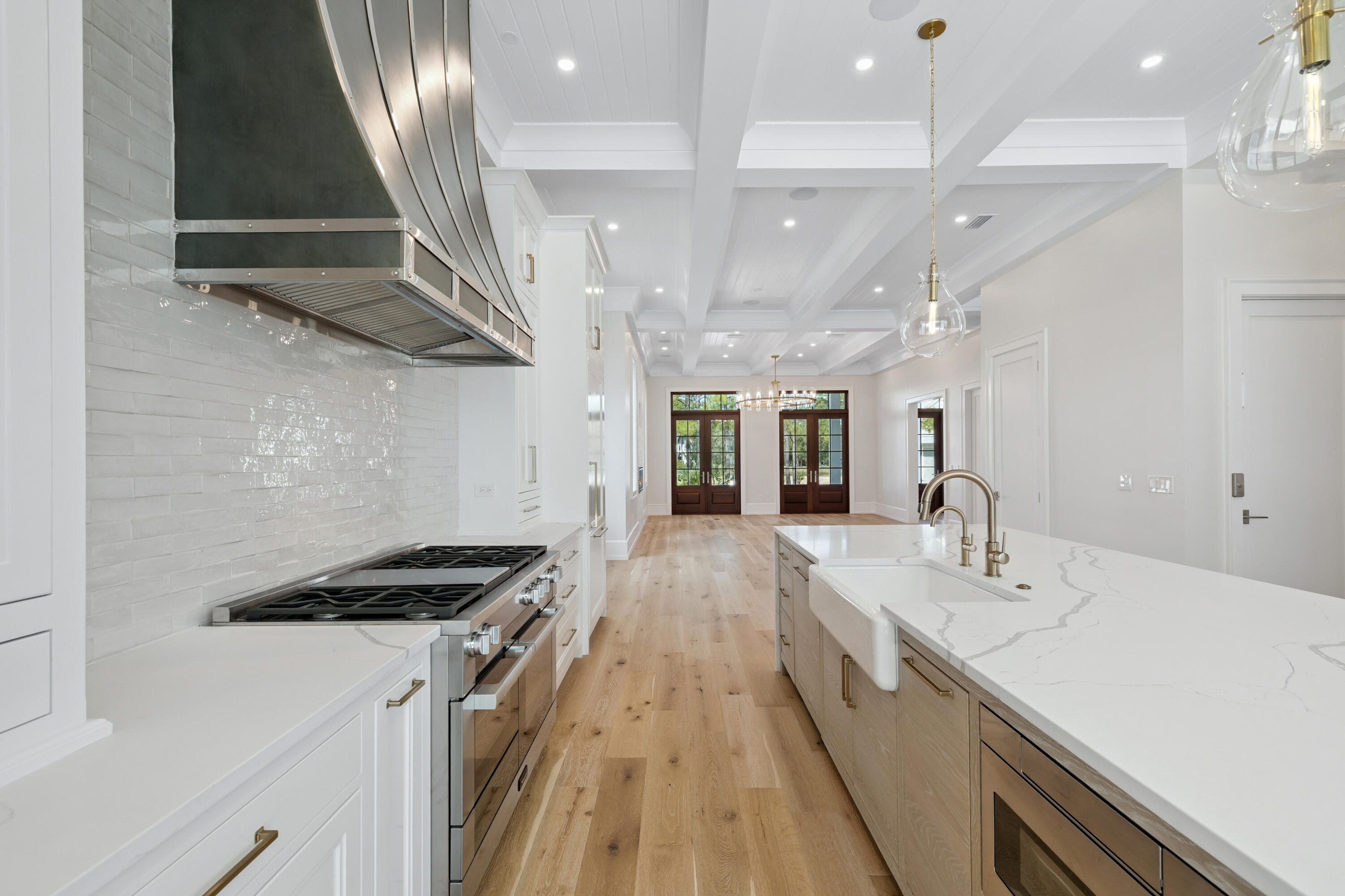CHURCHILL OAKS - Residential