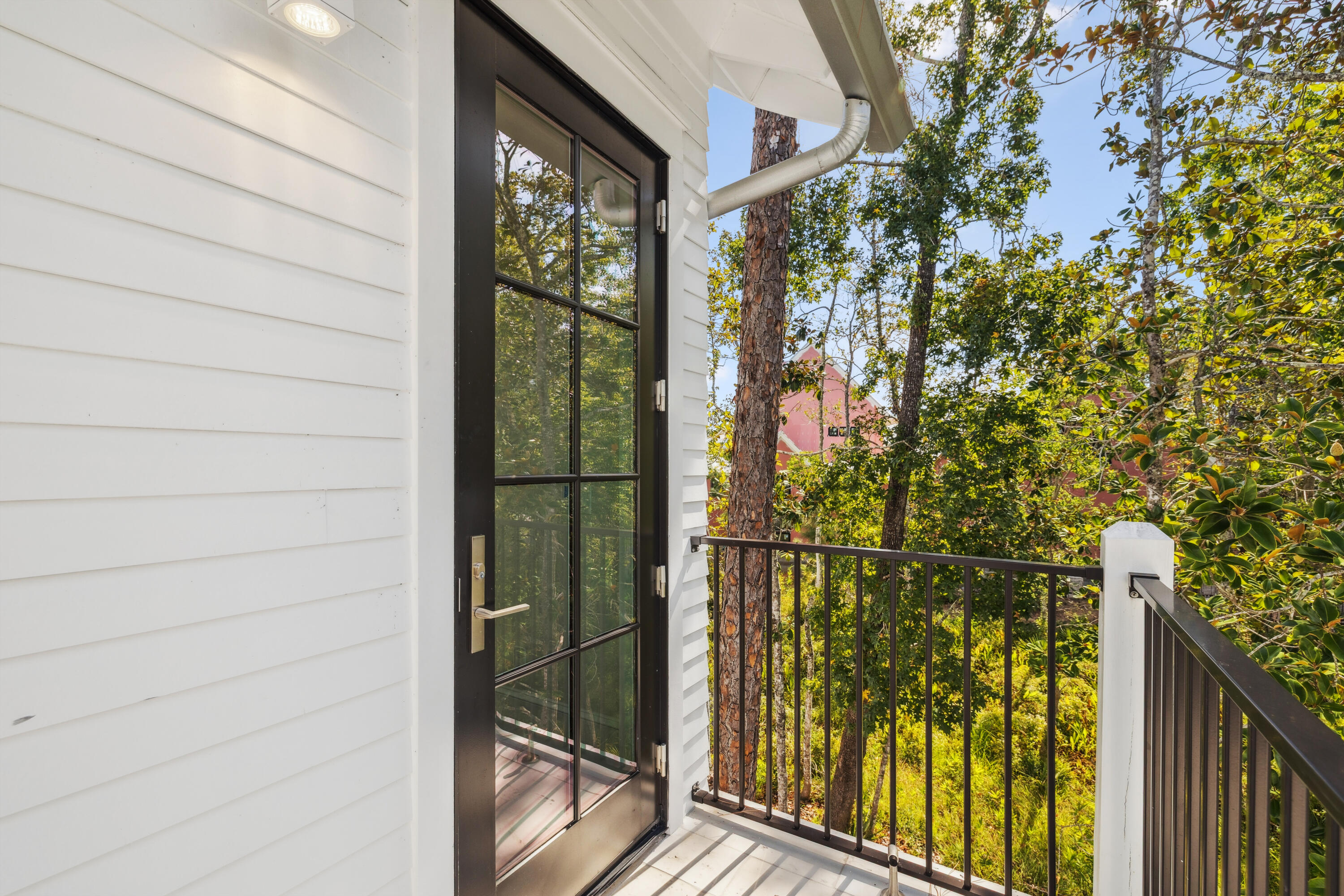 CHURCHILL OAKS - Residential