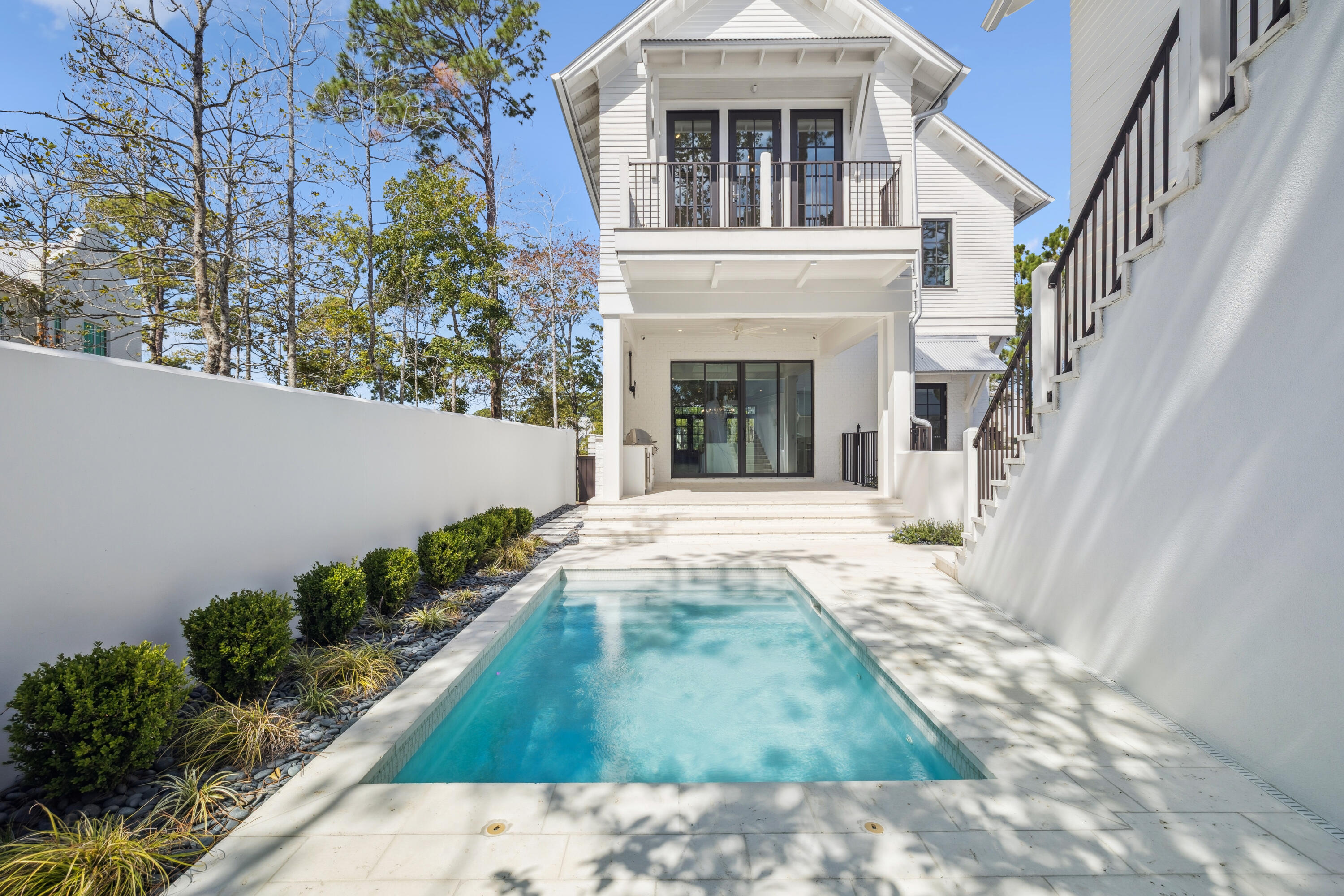 CHURCHILL OAKS - Residential