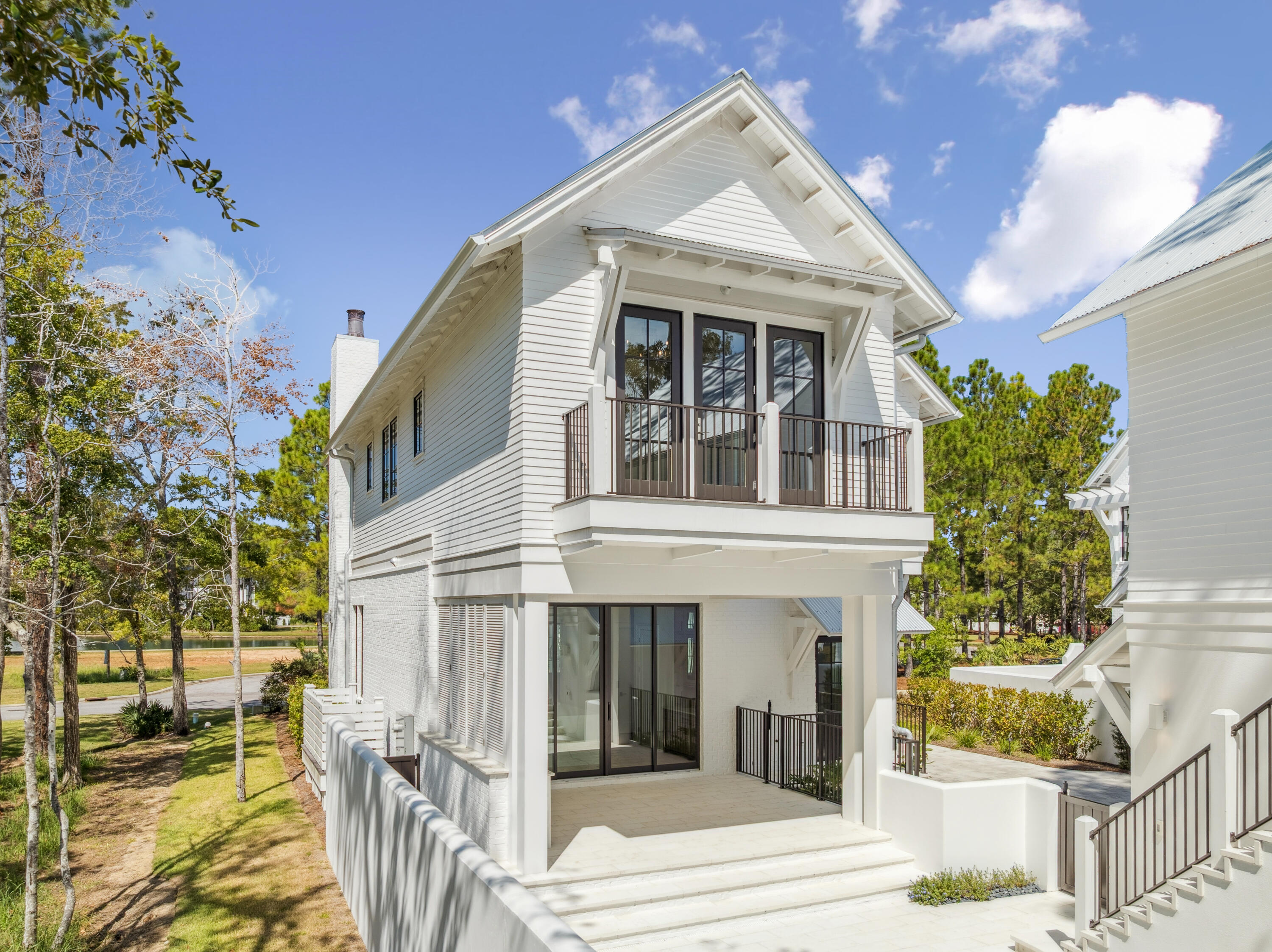CHURCHILL OAKS - Residential