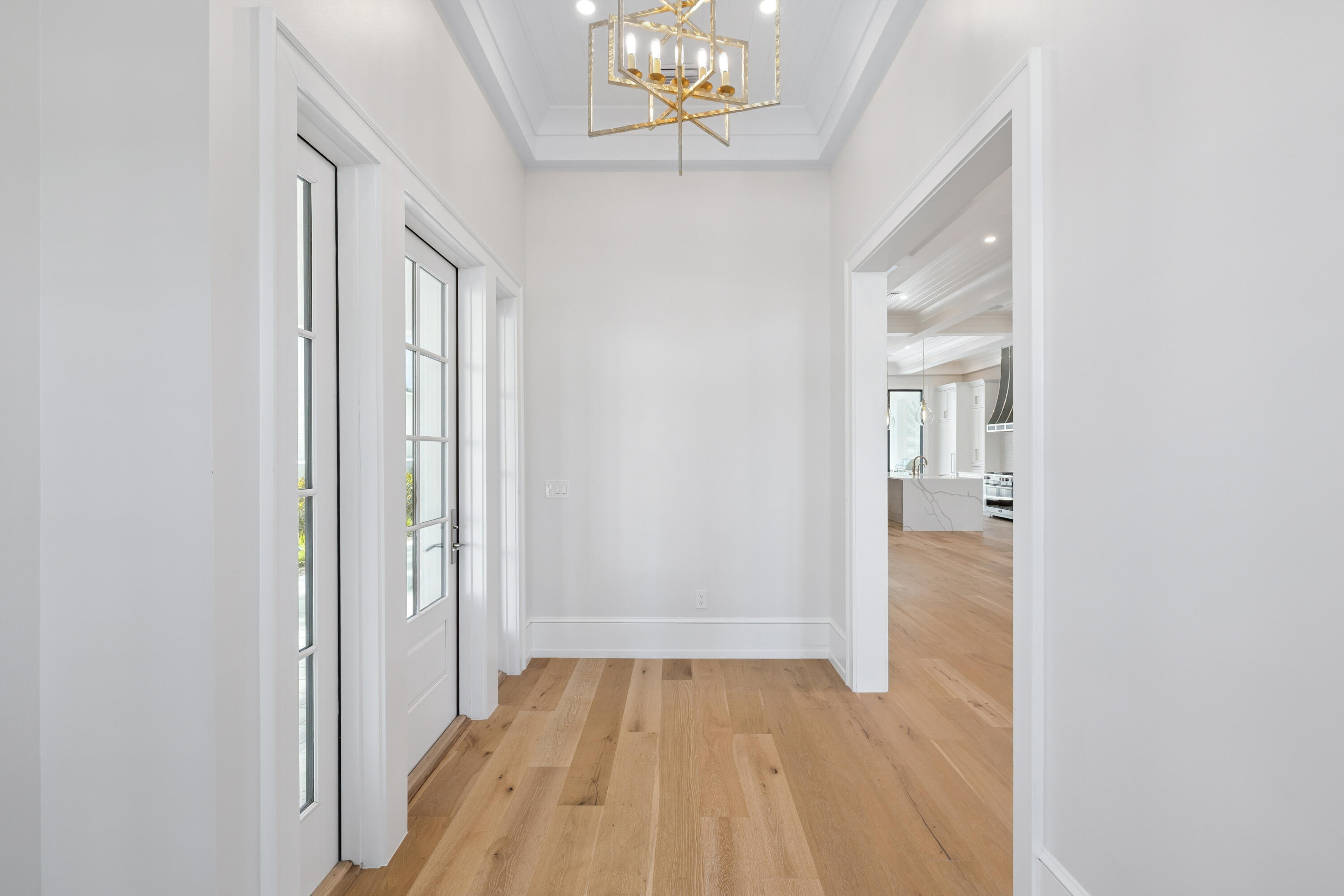 CHURCHILL OAKS - Residential