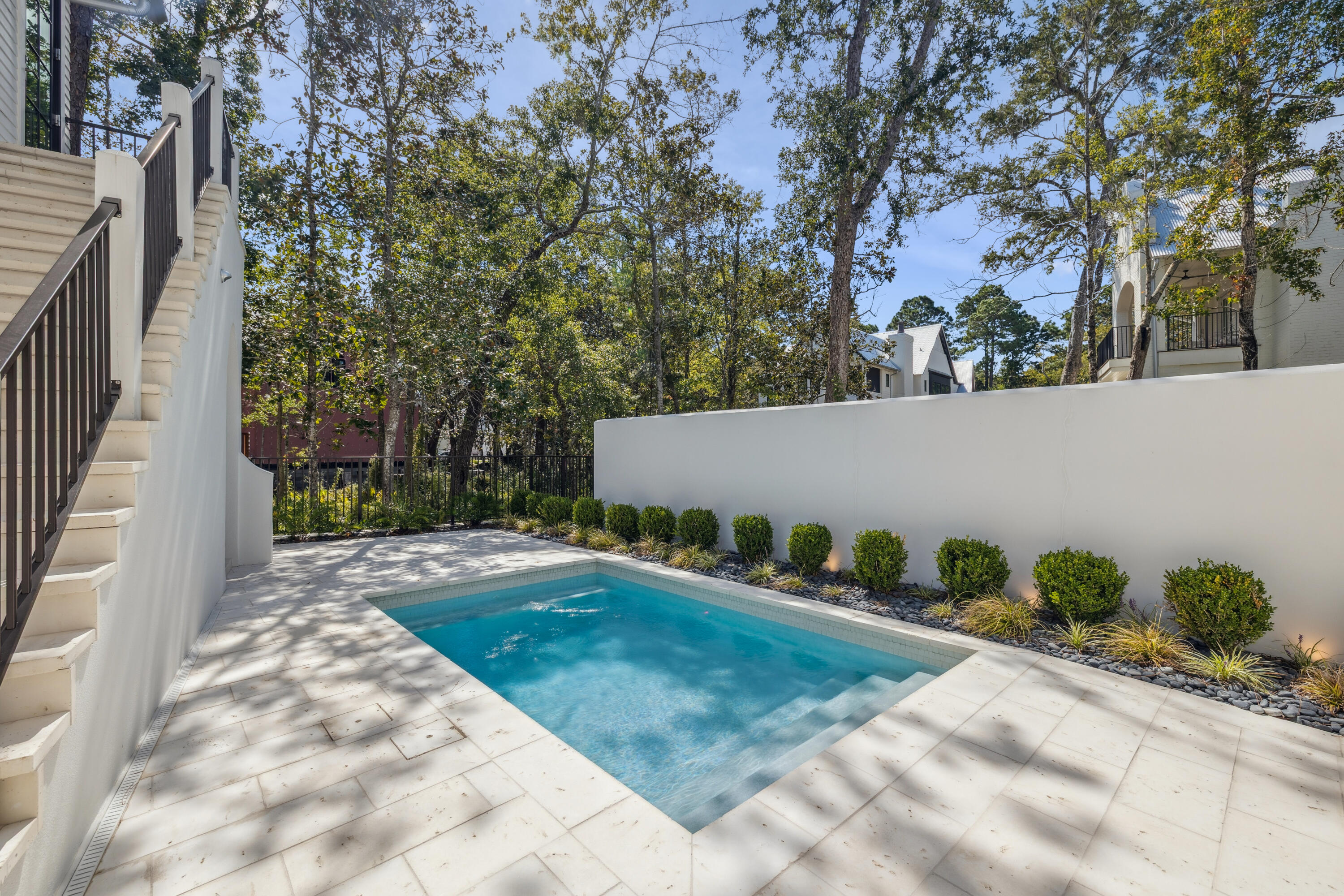 CHURCHILL OAKS - Residential