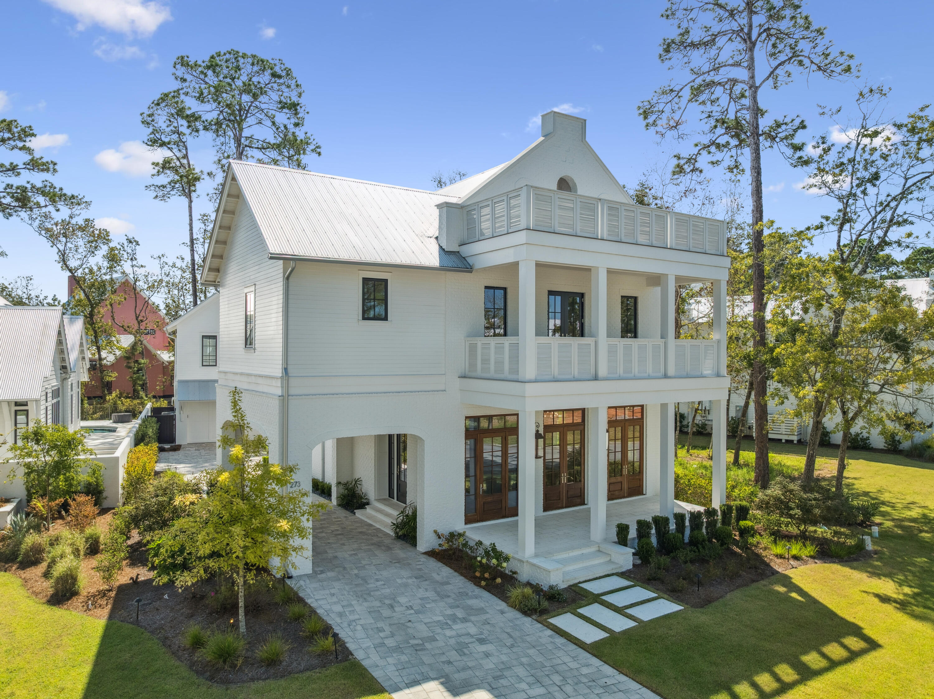 CHURCHILL OAKS - Residential