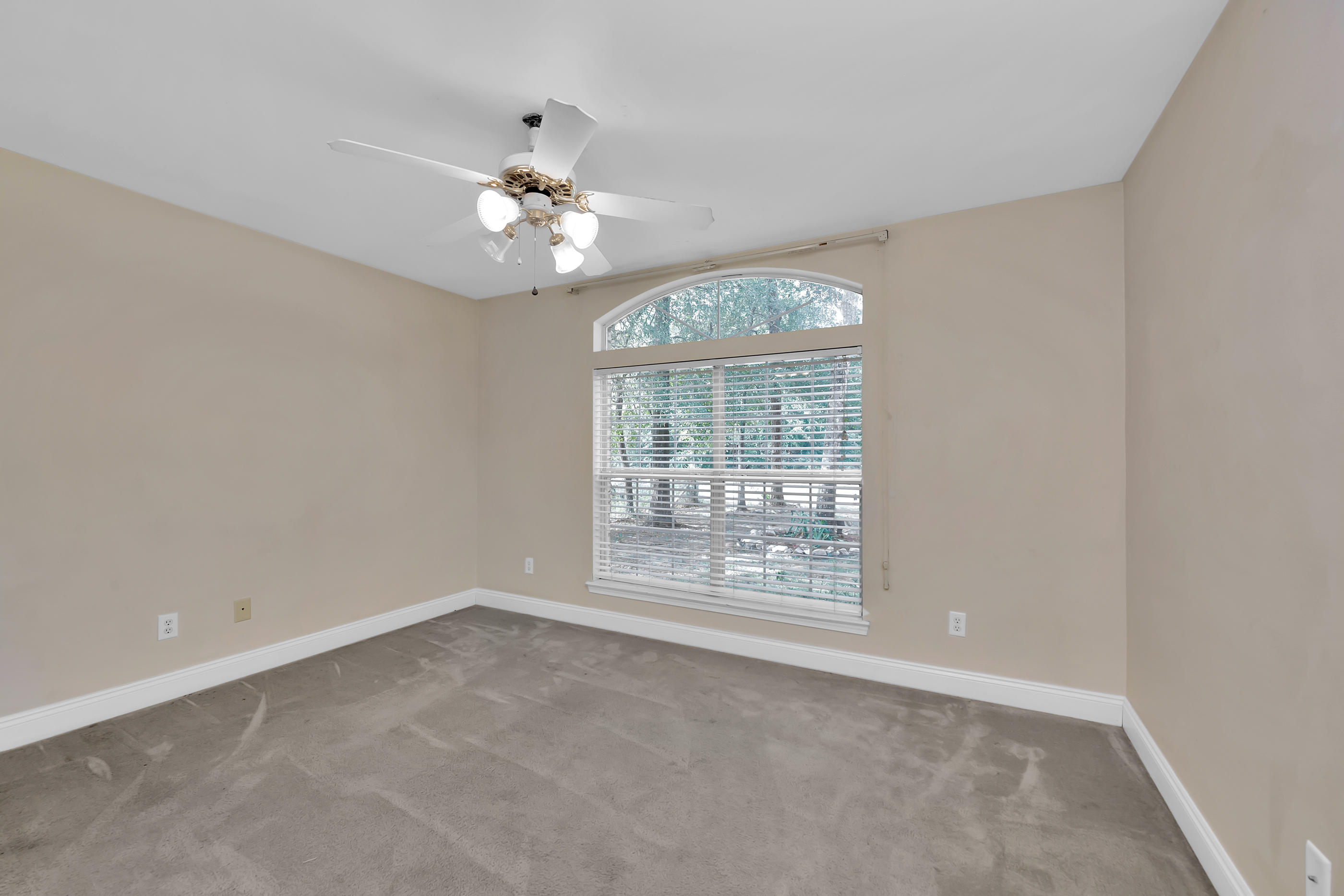 OAKDALE MINI FARMS - Residential