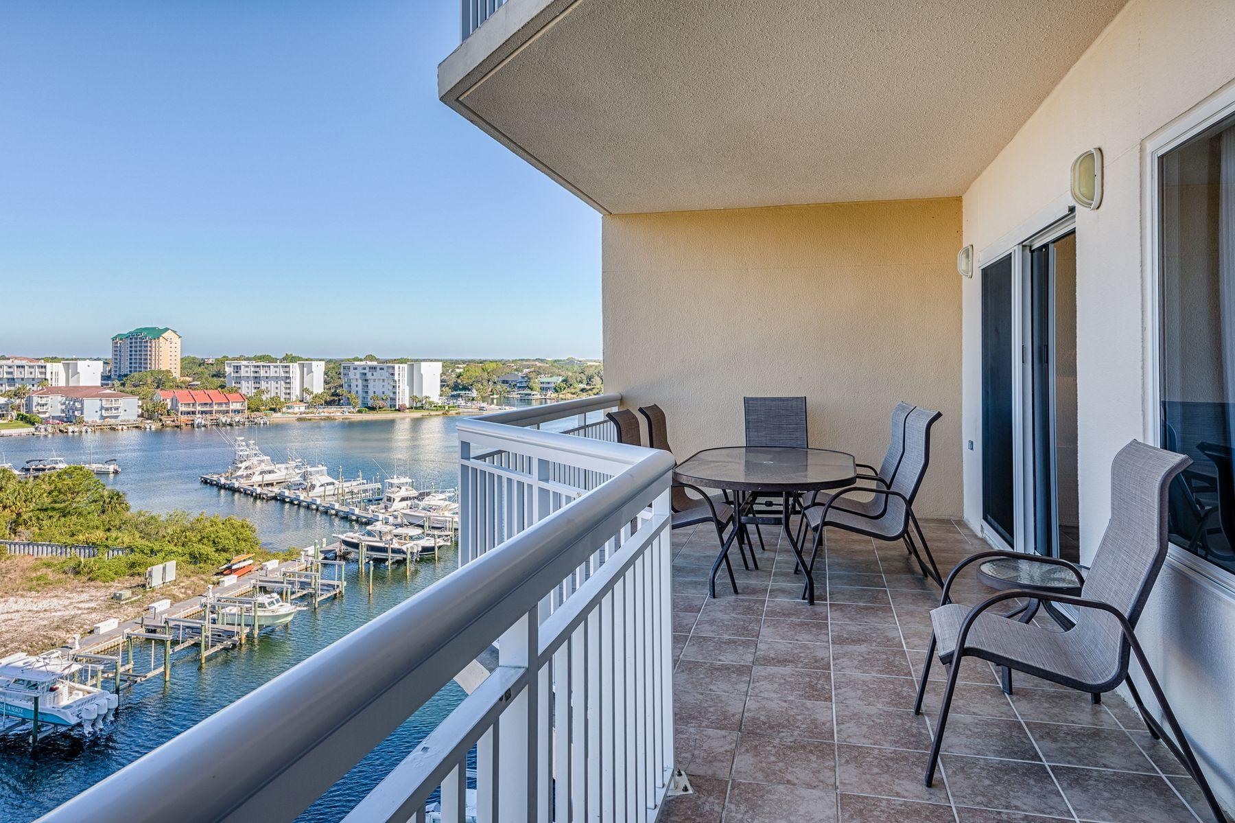 HARBOR LANDING - Residential