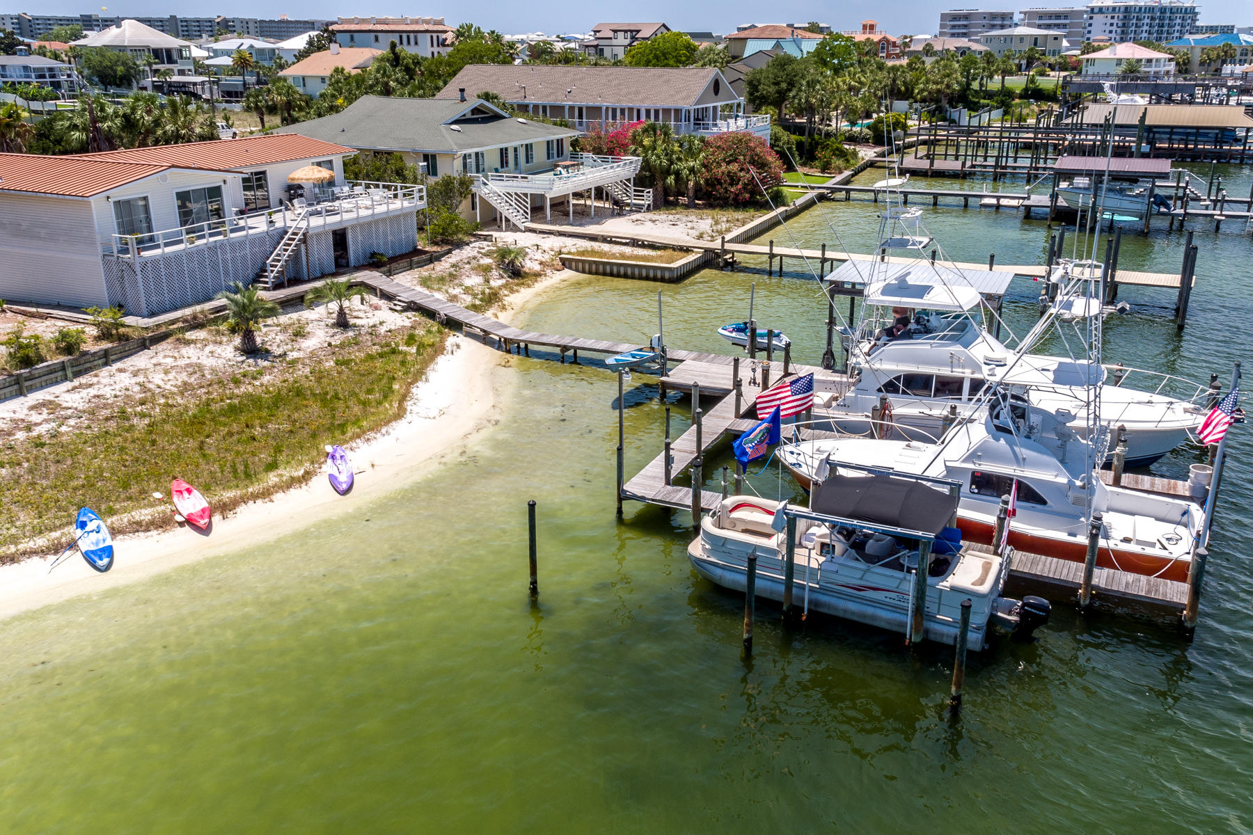 HOLIDAY ISLE - Residential