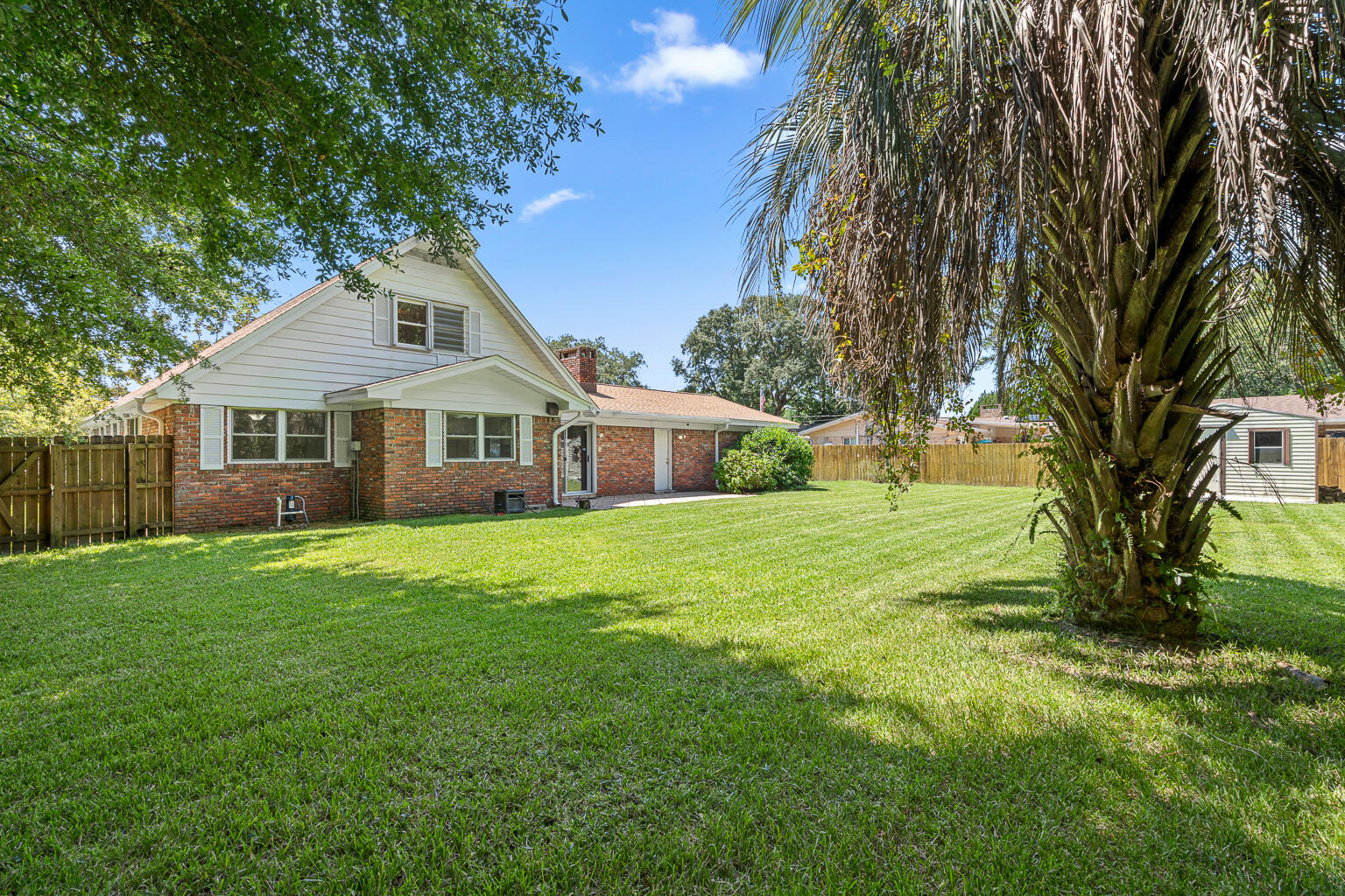 Poquito Bayou - Residential Lease