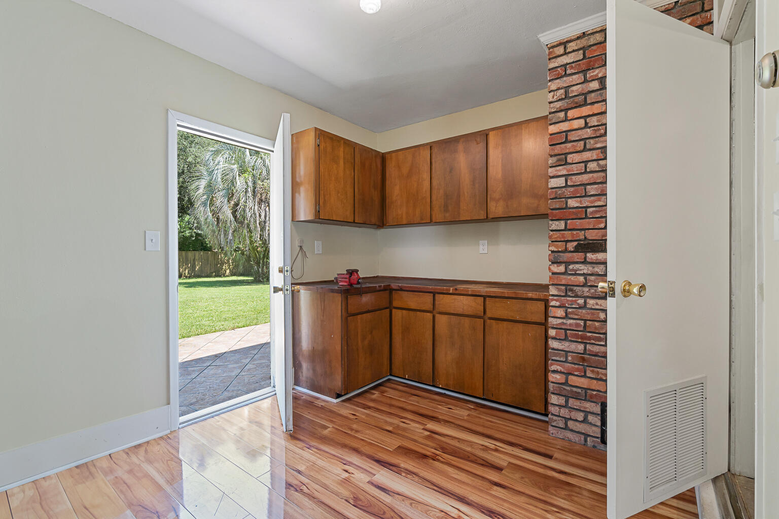 Poquito Bayou - Residential Lease