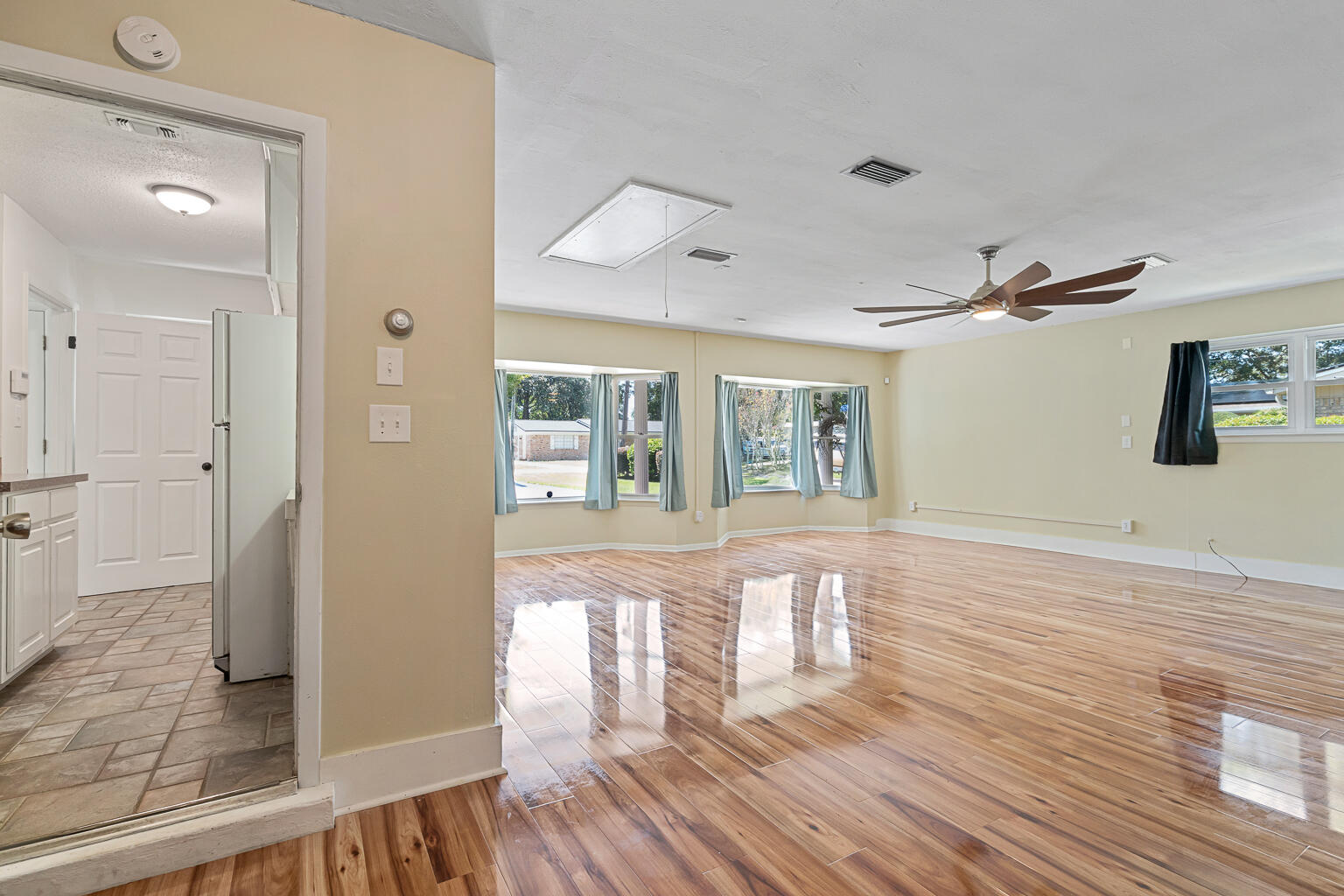Poquito Bayou - Residential Lease